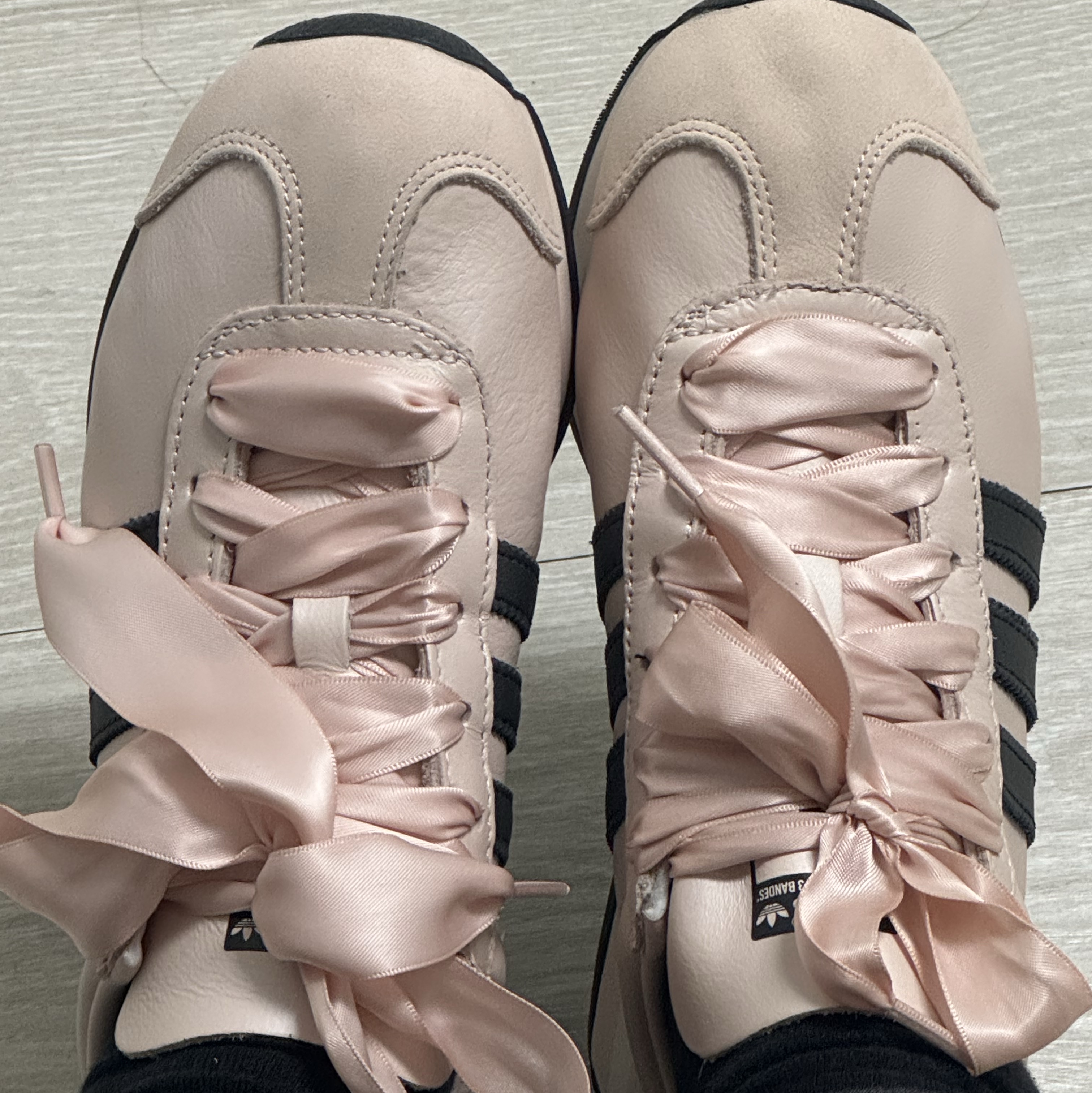 (W) Adidas Country OG Wonder Quartz Core Black 착용 스타일