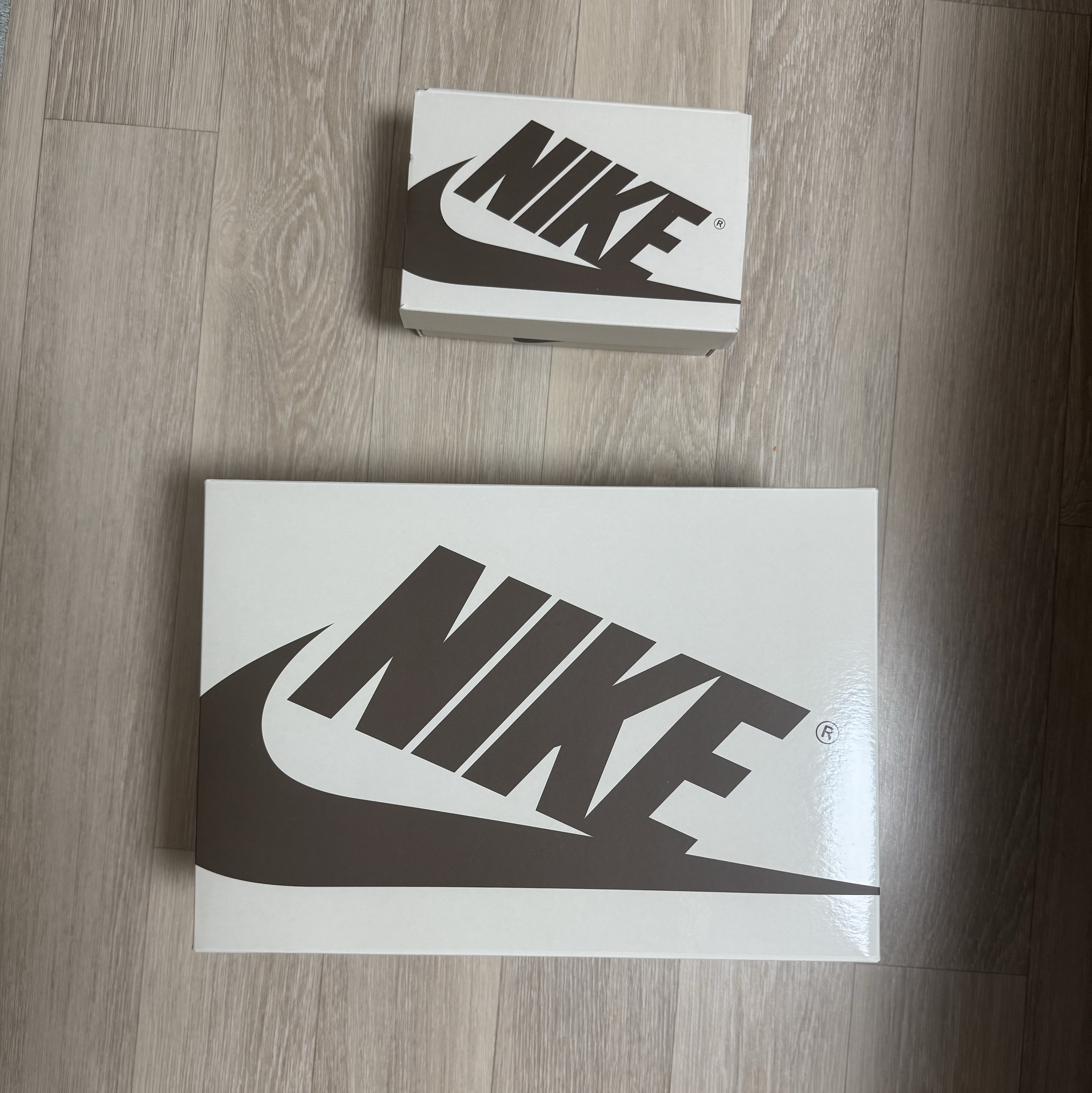 Jordan 1 x Travis Scott Retro Low OG SP Reverse Olive, (TD) Jordan 1 x Travis Scott Retro Low OG SP Reverse Olive 착용 스타일 - 2