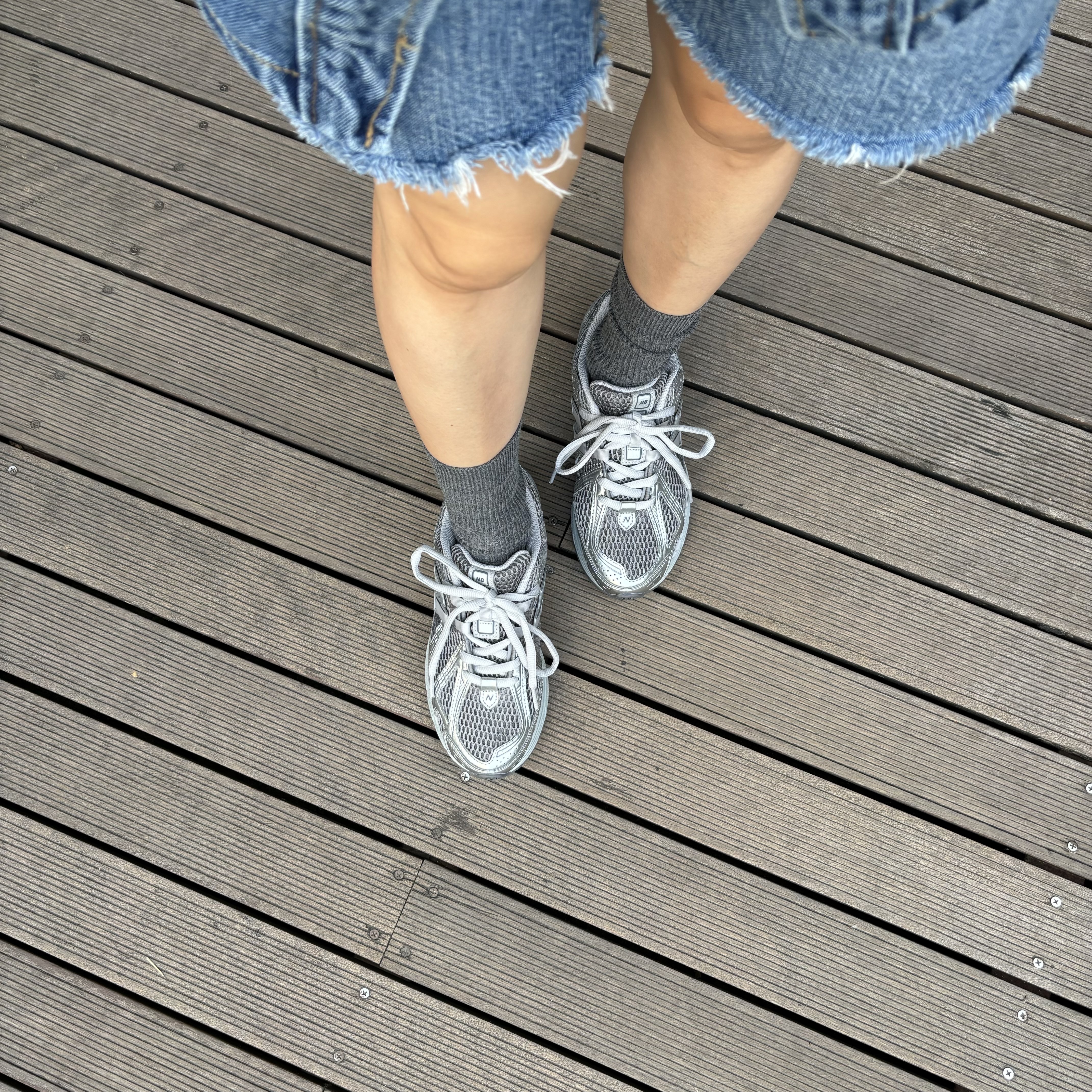 New Balance 1906R Harbor Grey Silver Metalic 착용 스타일