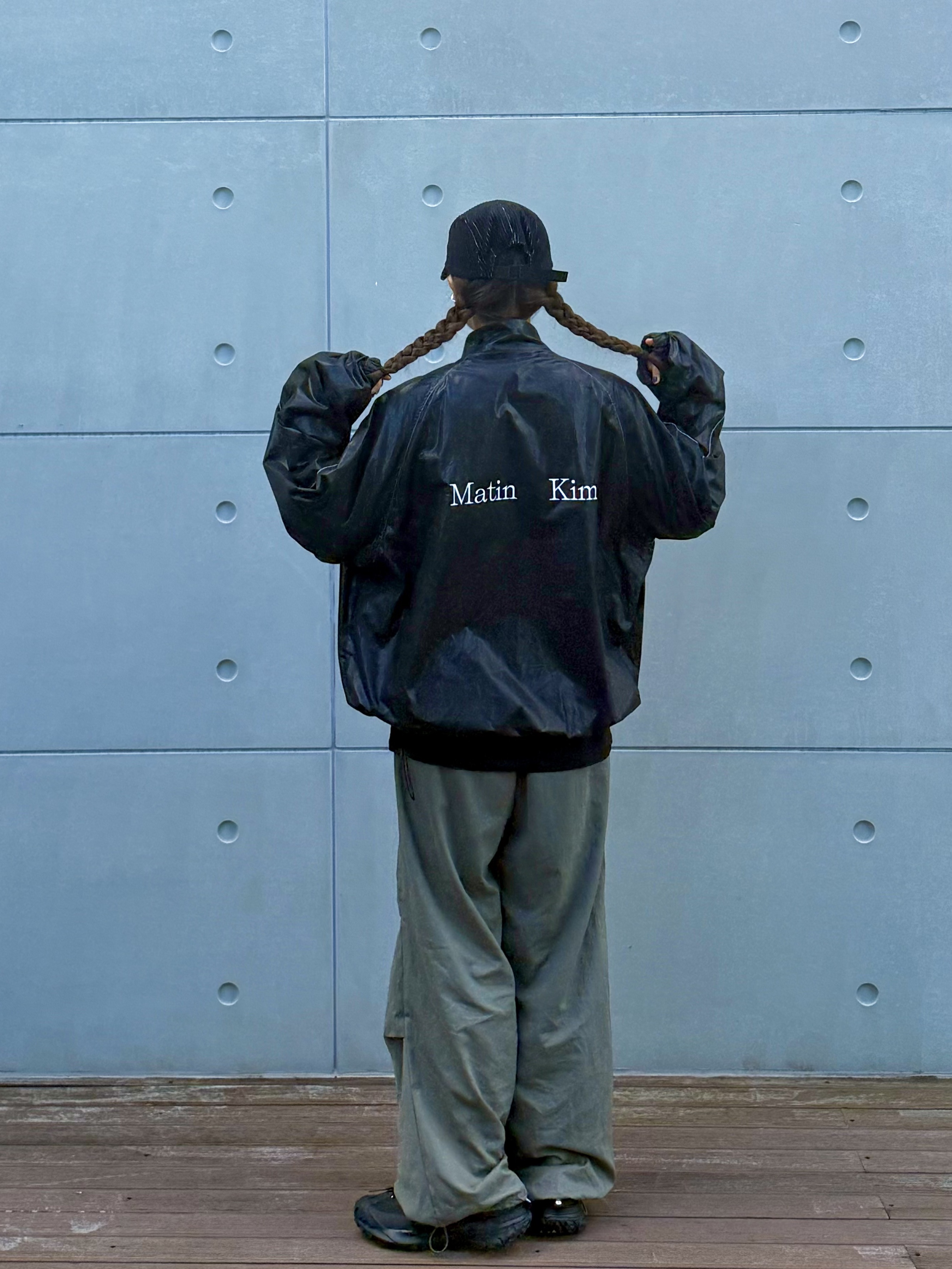 Supreme 2-Tone Corduroy Camp Cap Black - 23SS, Nike x Comme des Garcons Homme Plus ACG Mountain Fly 2 Low Black 착용 스타일 - 3