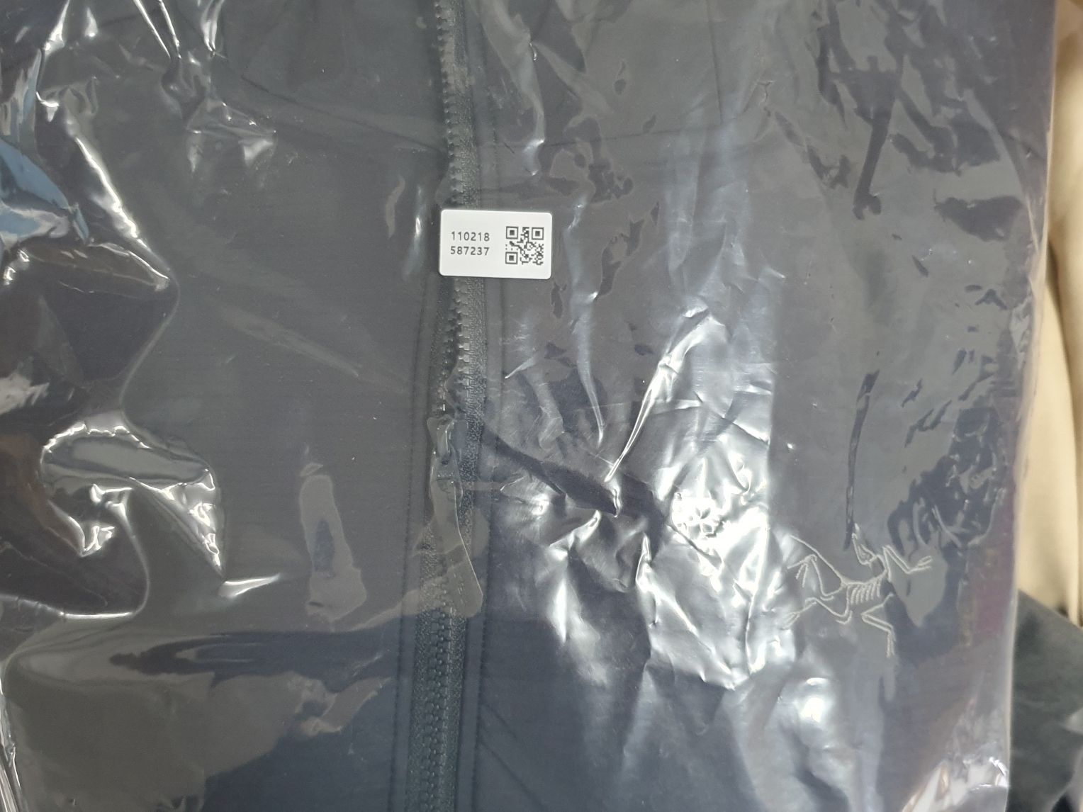 Arc'teryx Atom Heavyweight Hoody Black 착용 스타일