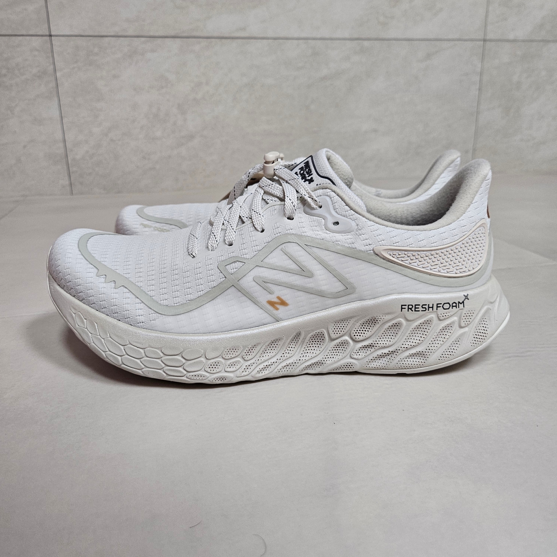 New Balance Fresh Foam X 1080v12 Permafrost Nimbus Cloud - 2E Wide 착용 스타일 - 1