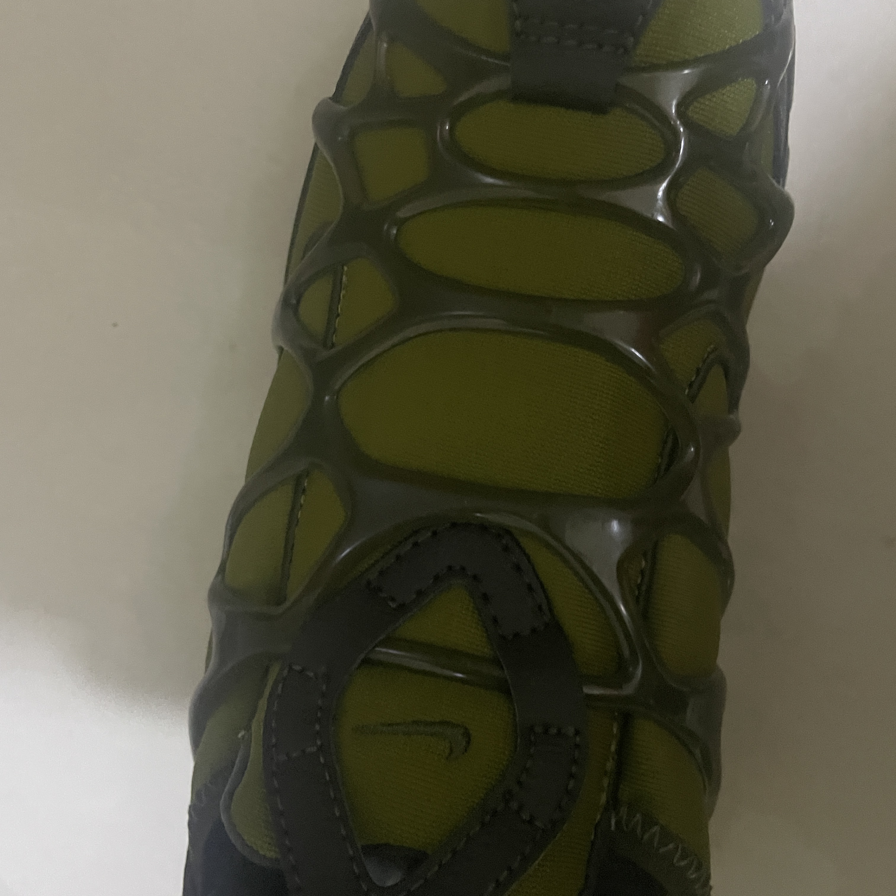 Nike Air Kukini Pilgrim Sequoia 착용 스타일