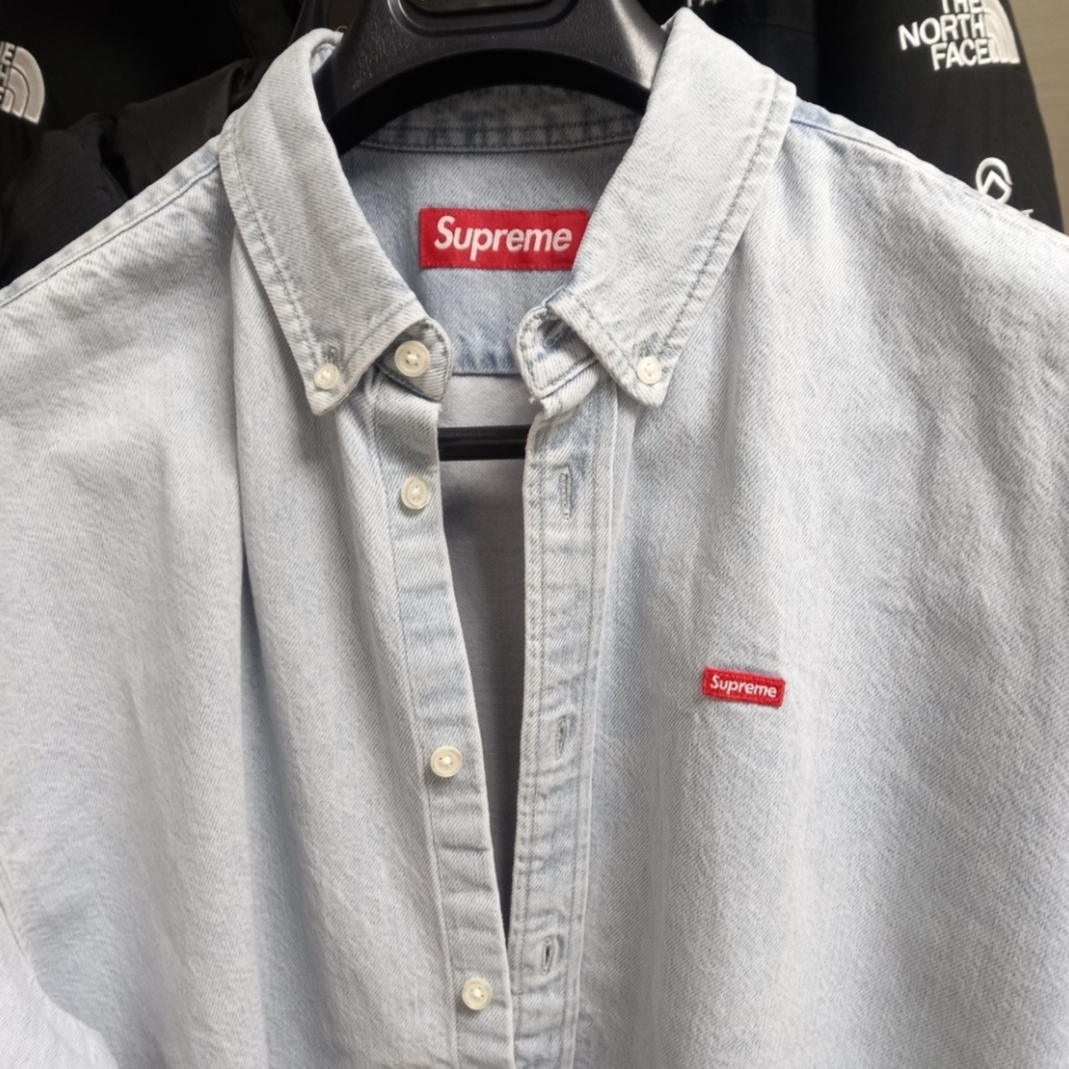 Supreme Small Box Shirt Washed Blue - 24SS, Moncler Vezere Short Down Jacket Black - 23FW 착용 스타일 - 2