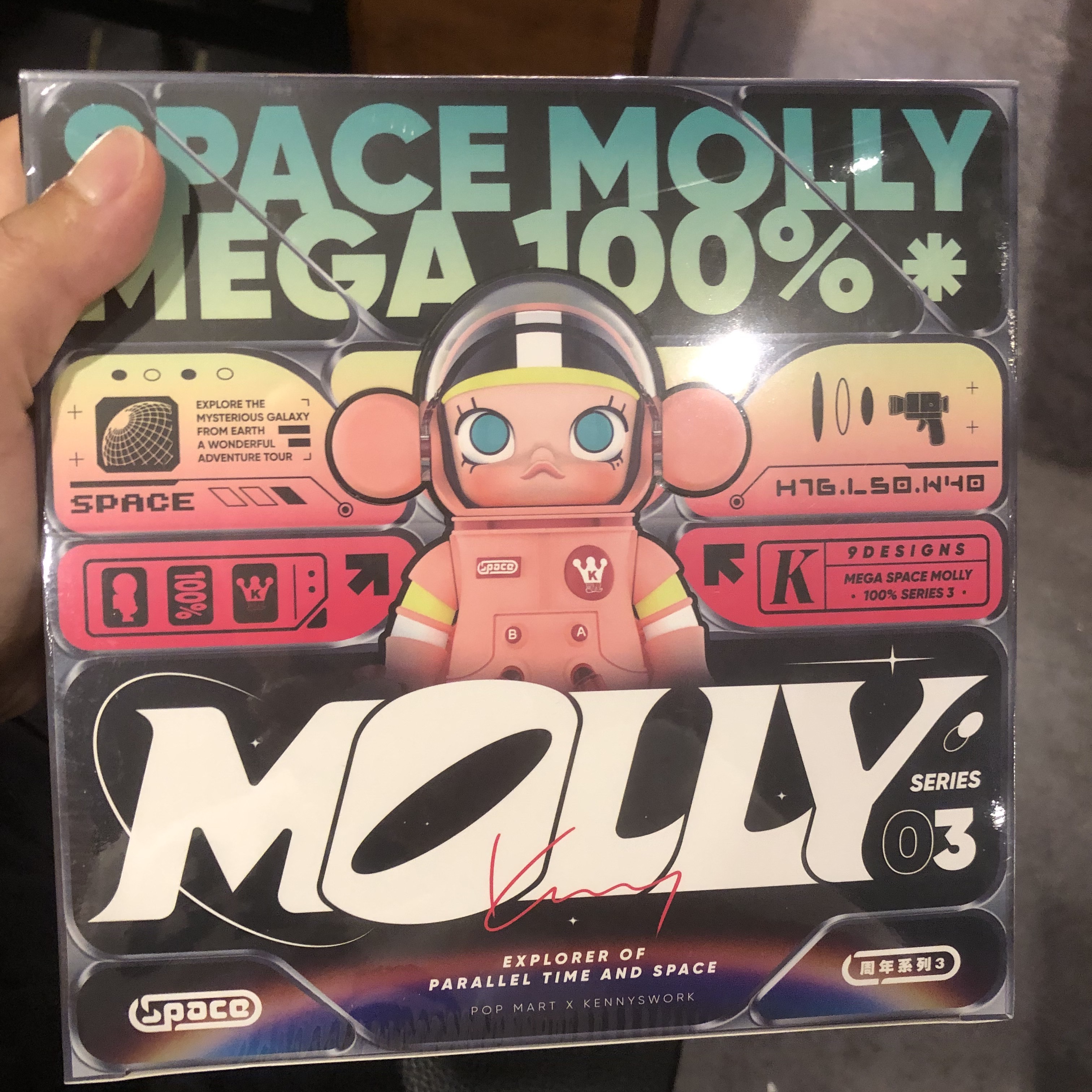 Pop Mart Mega Space Molly Series 3 Sealed Case 100% (9 Blind Boxes) 착용 스타일