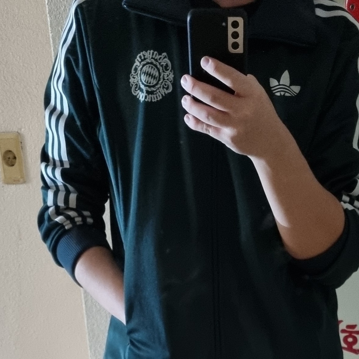 Adidas Bayern Munchen Seasonal Track Top Shadow Green - KR Sizing 착용 스타일