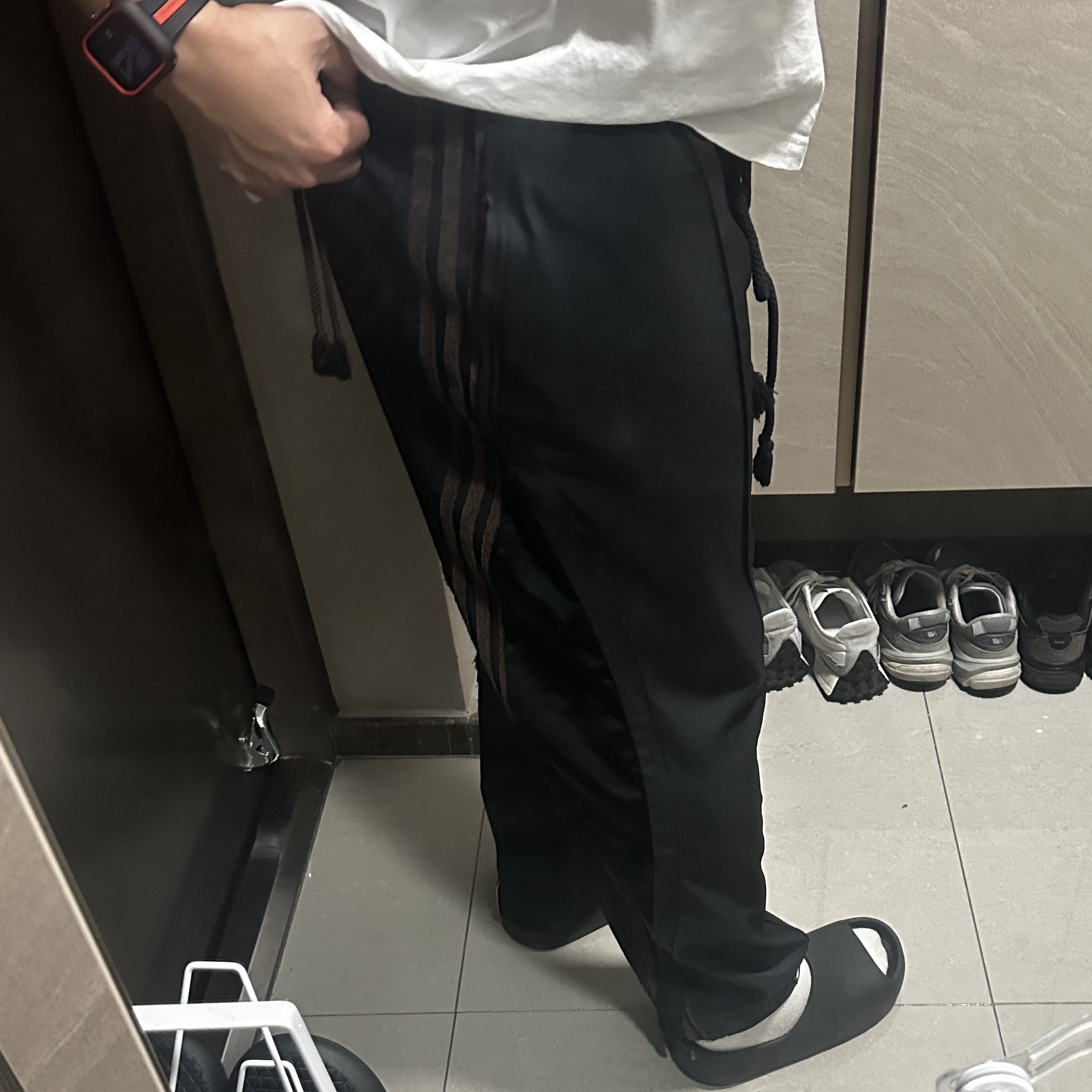 Adidas x Song for the Mute Track Pants Black - KR Sizing 착용 스타일 - 2