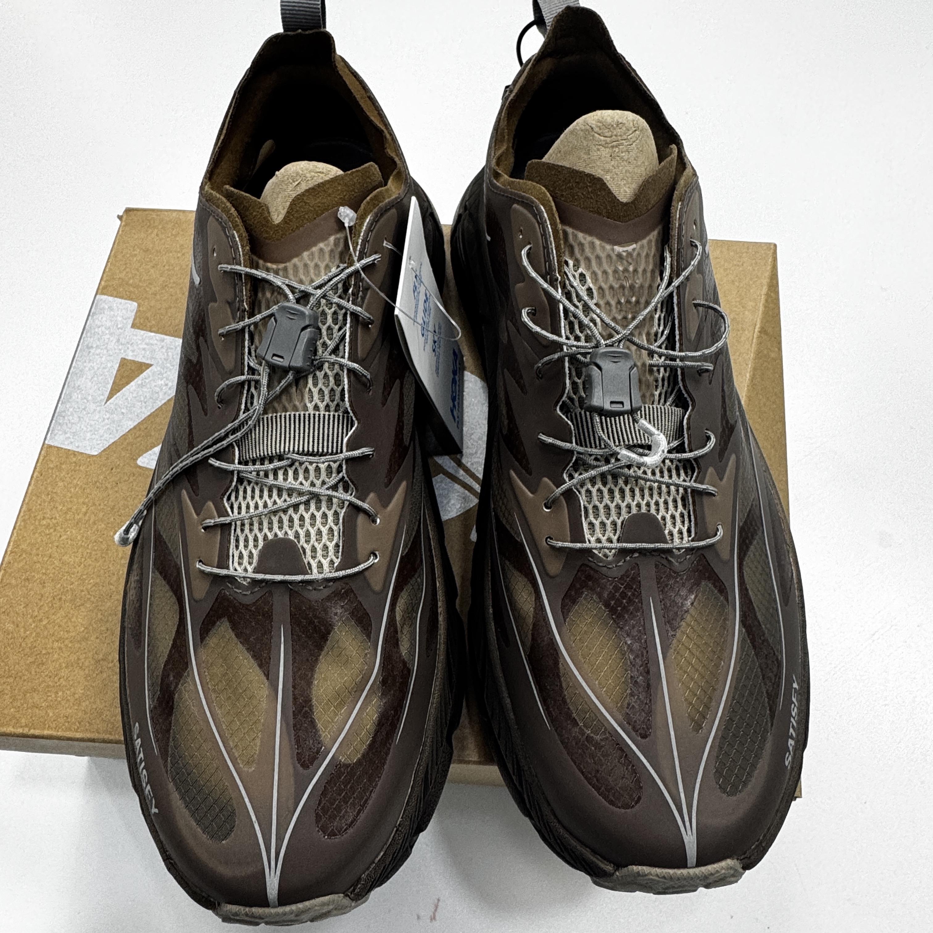 Hoka x Satisfy Mafate Speed 4 Lite Rubber 착용 스타일 - 4