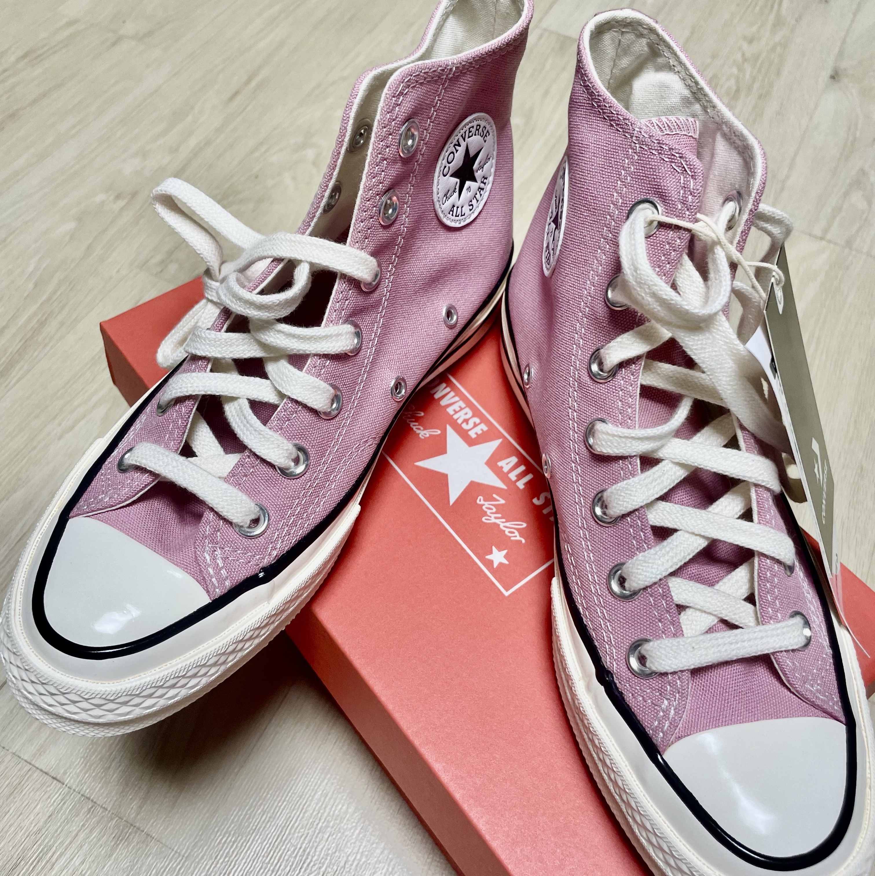 Converse Chuck 70 Seasonal Color Pacific Pink 착용 스타일 - 1