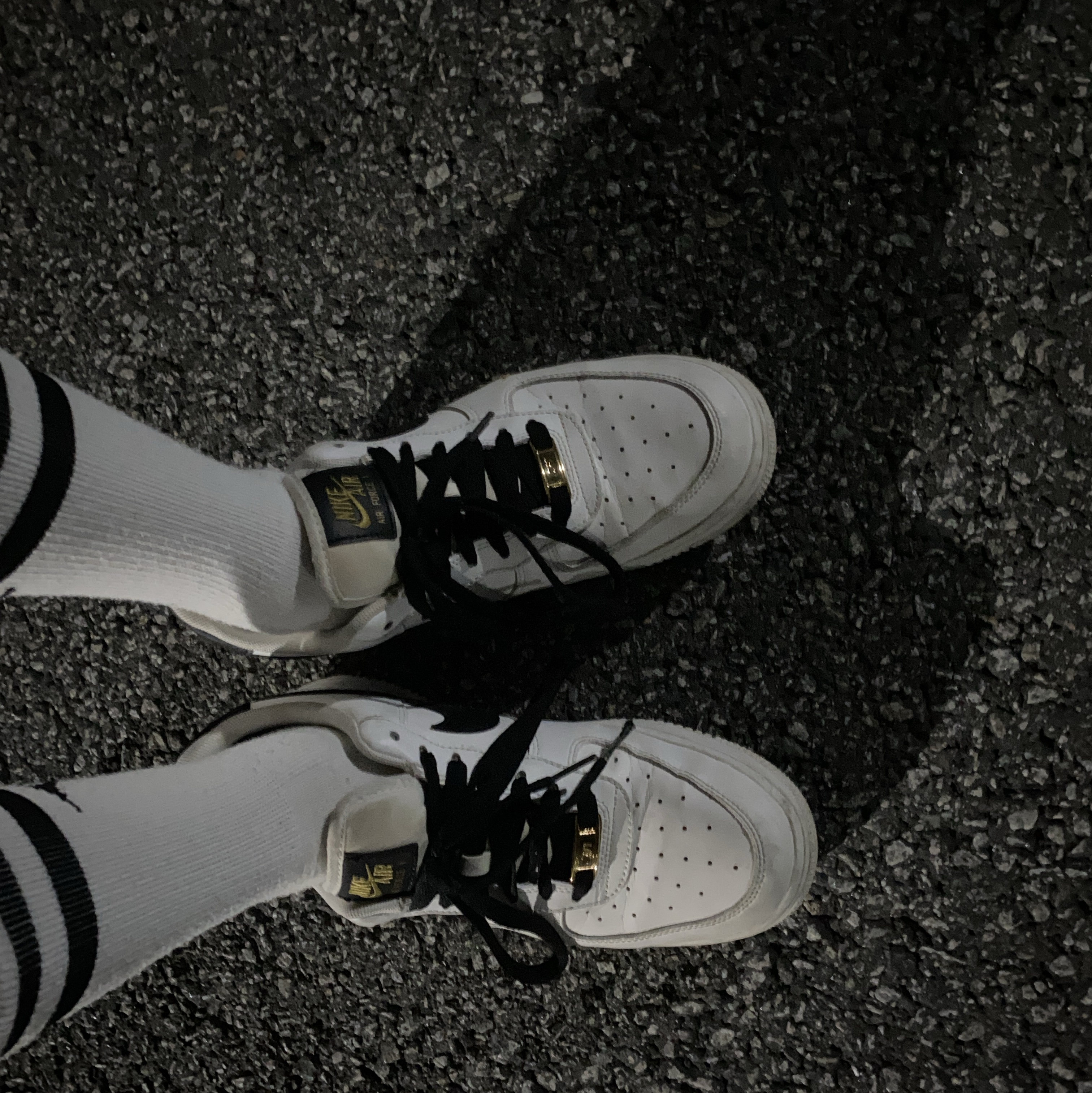 (W) Nike Air Force 1 '07 Essential White Black 착용 스타일