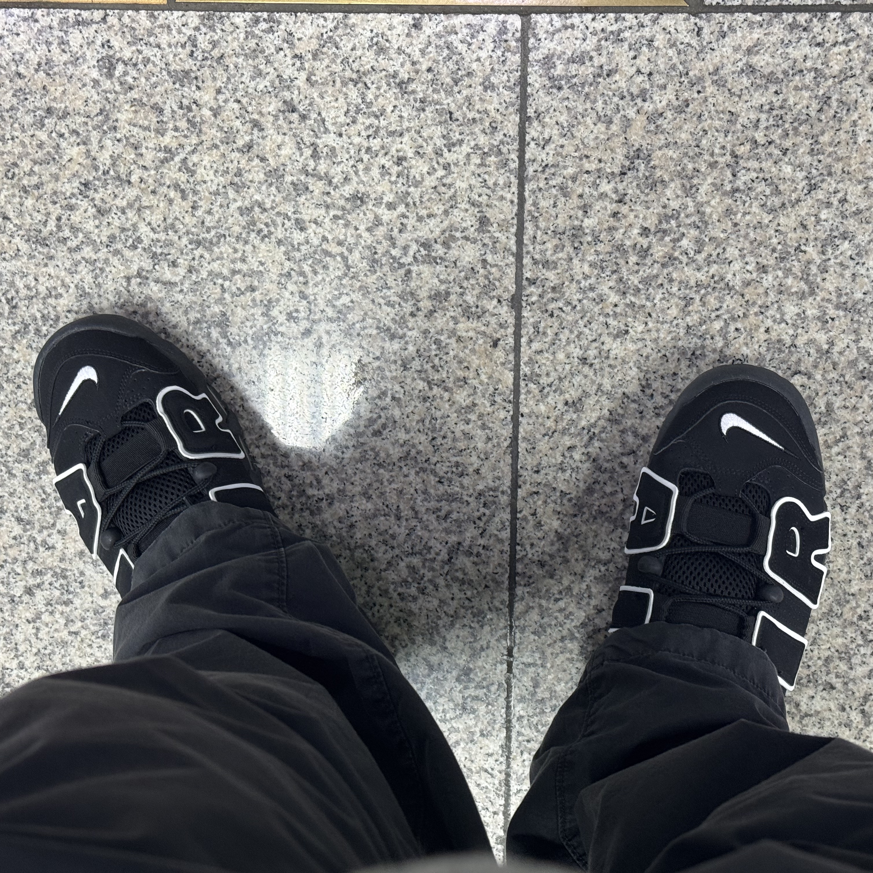 Nike Air More Uptempo Black White 2020 착용 스타일