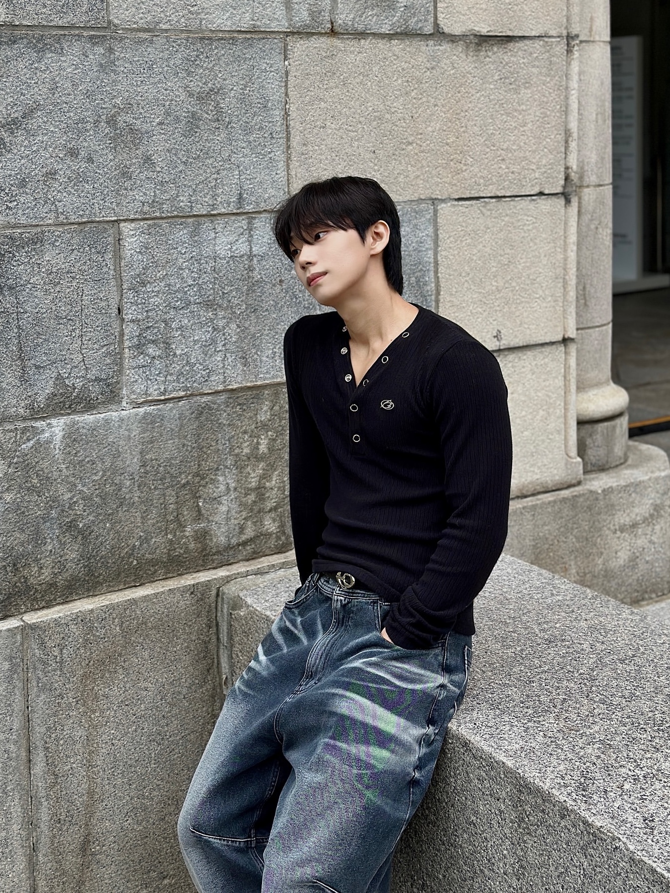 BLR Embossed Wave Washing Wide Denim Pants Black, BLR Embossed Wave Washing Wide Denim Pants Blue 착용 스타일