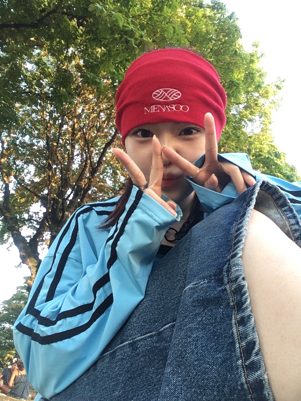 Menasoo Stretch Hairband Red 착용 스타일 - 3