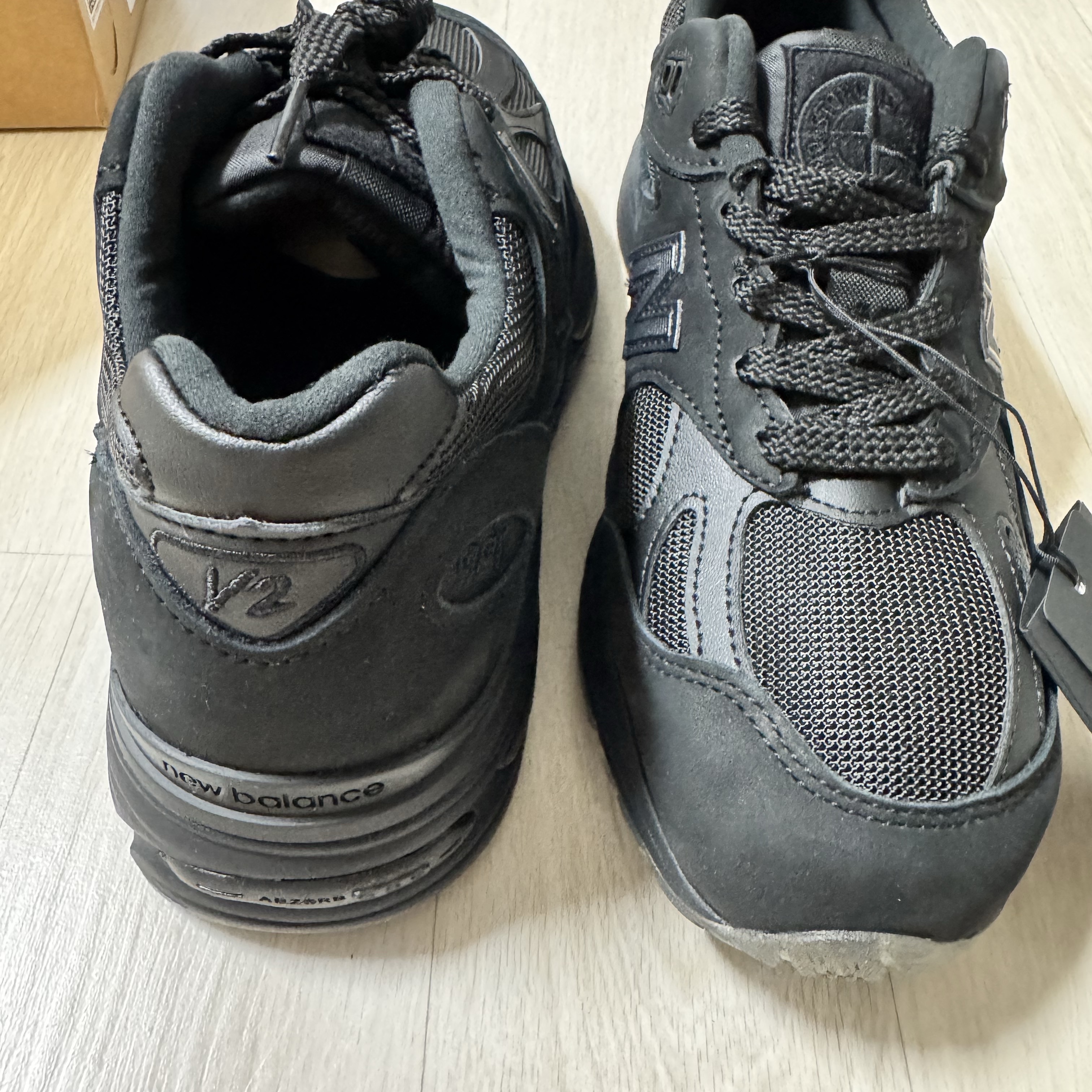 New Balance x Stone Island 991v2 Made in UK Black 착용 스타일 - 6