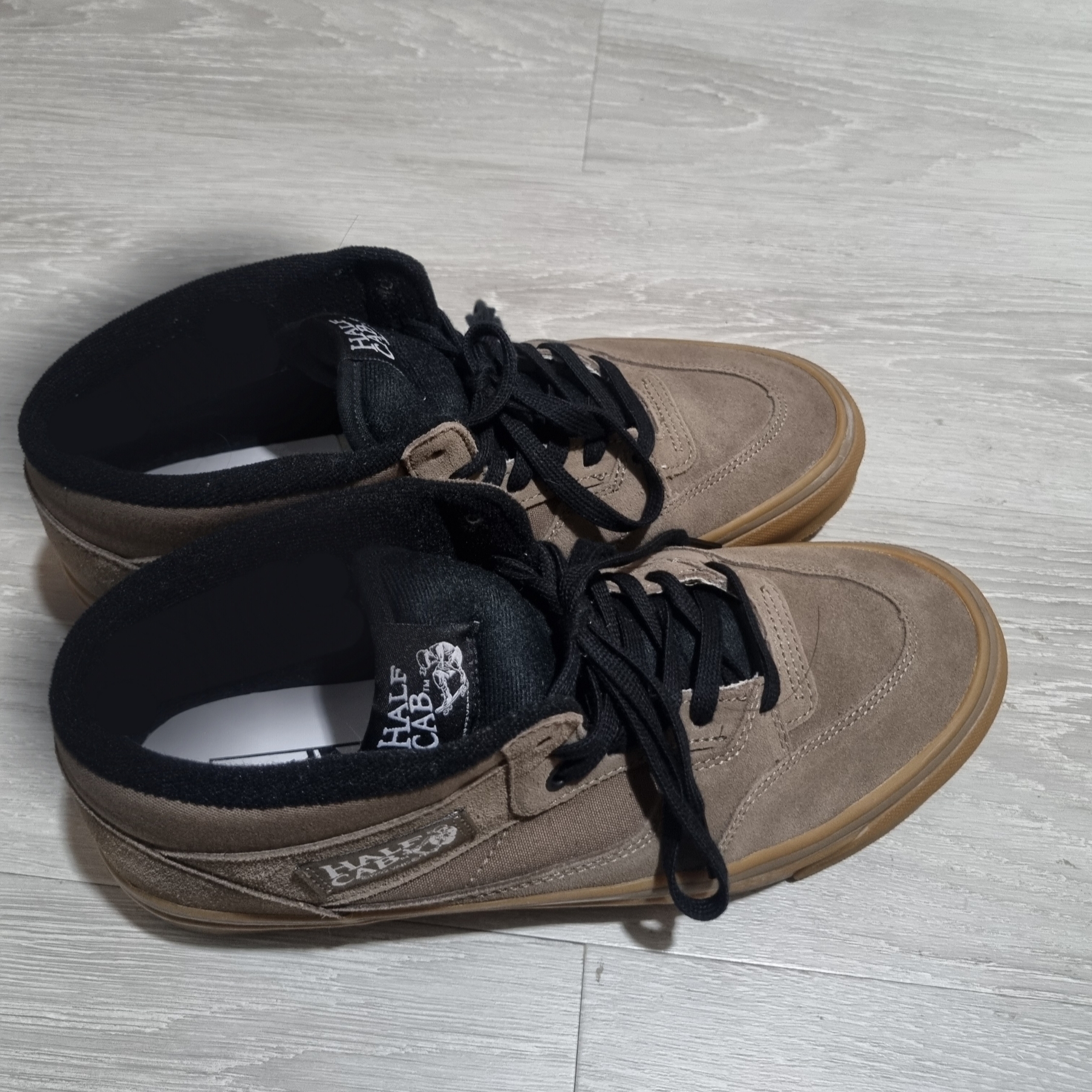 Vans Half Cab 33 DX Anaheim Factory OG Smoke Black 착용 스타일