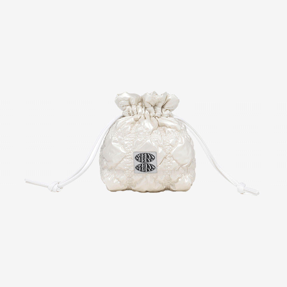 Carlyn Joy Pouch Pearl White_W74103010PT 상세 이미지 1