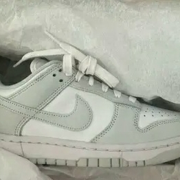 (W) Nike Dunk Low Photon Dust 착용 스타일