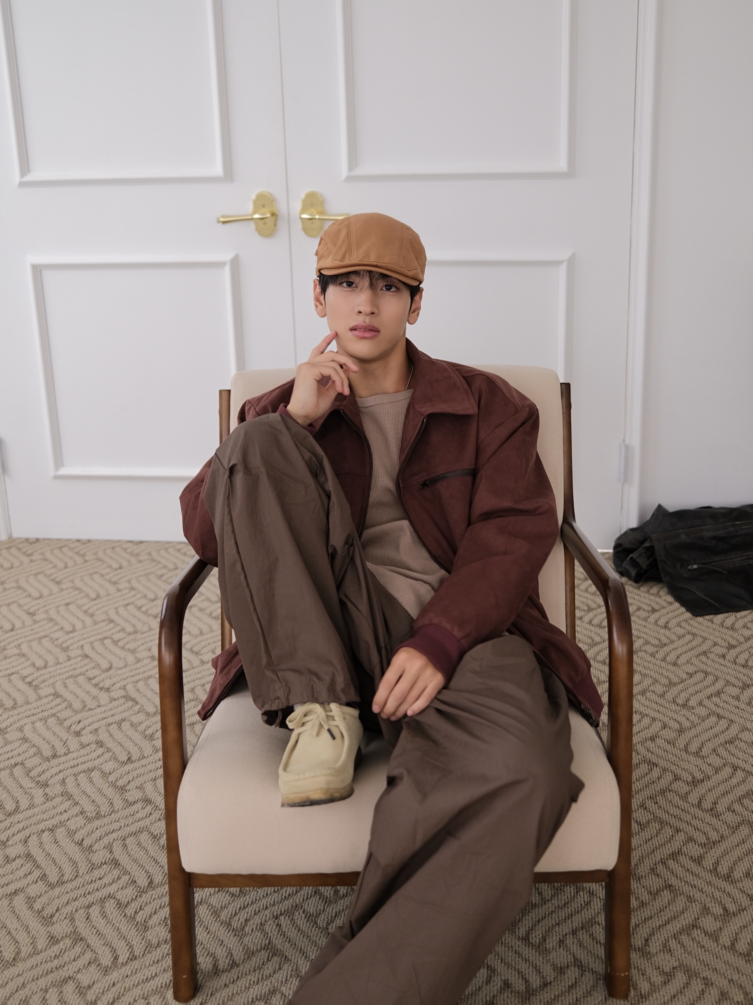 Clarks Wallabee Maple Suede 착용 스타일 - 4