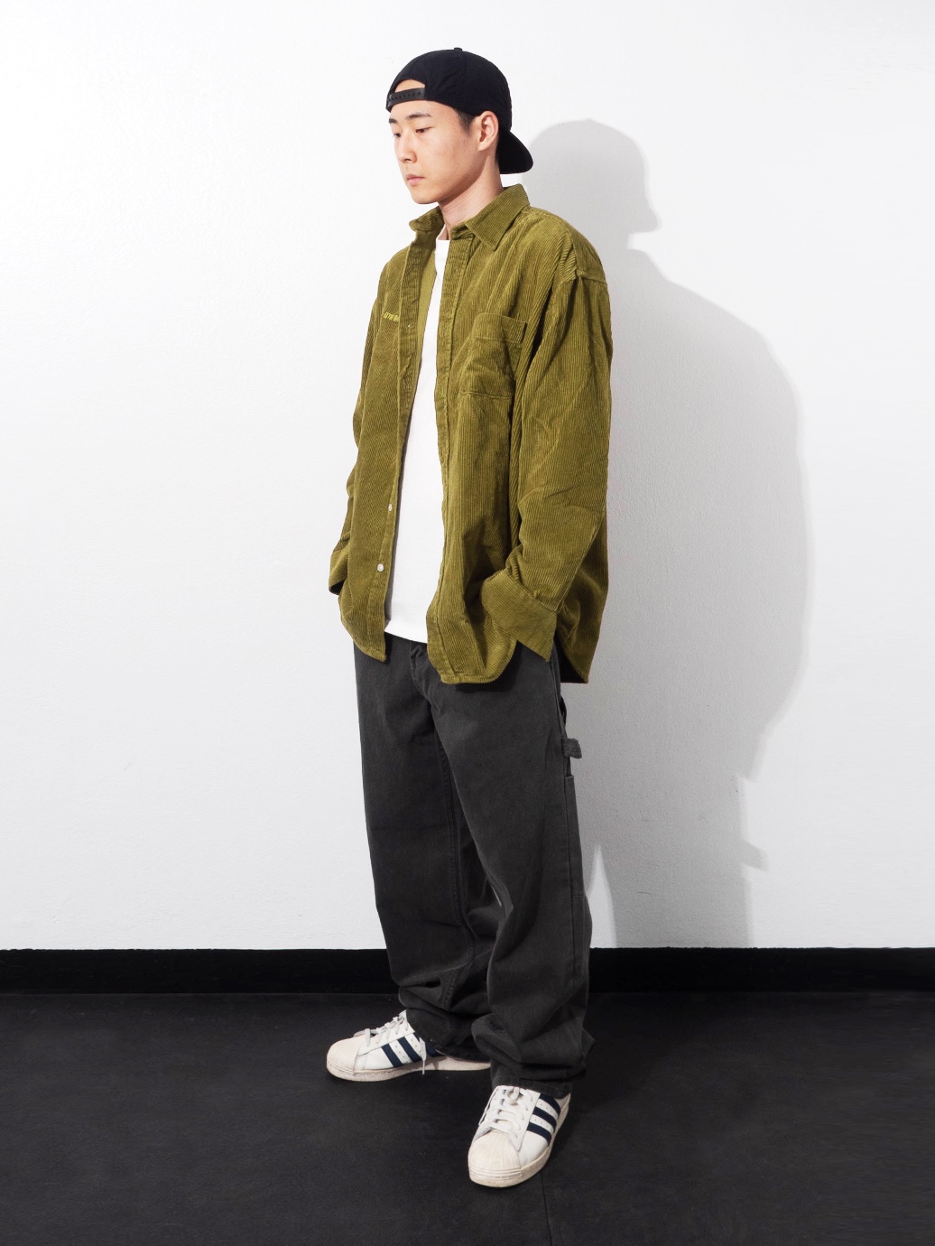 QT8 Garments TL Denim Carpenter Pant Black, Adidas Superstar 82 White Black 착용 스타일
