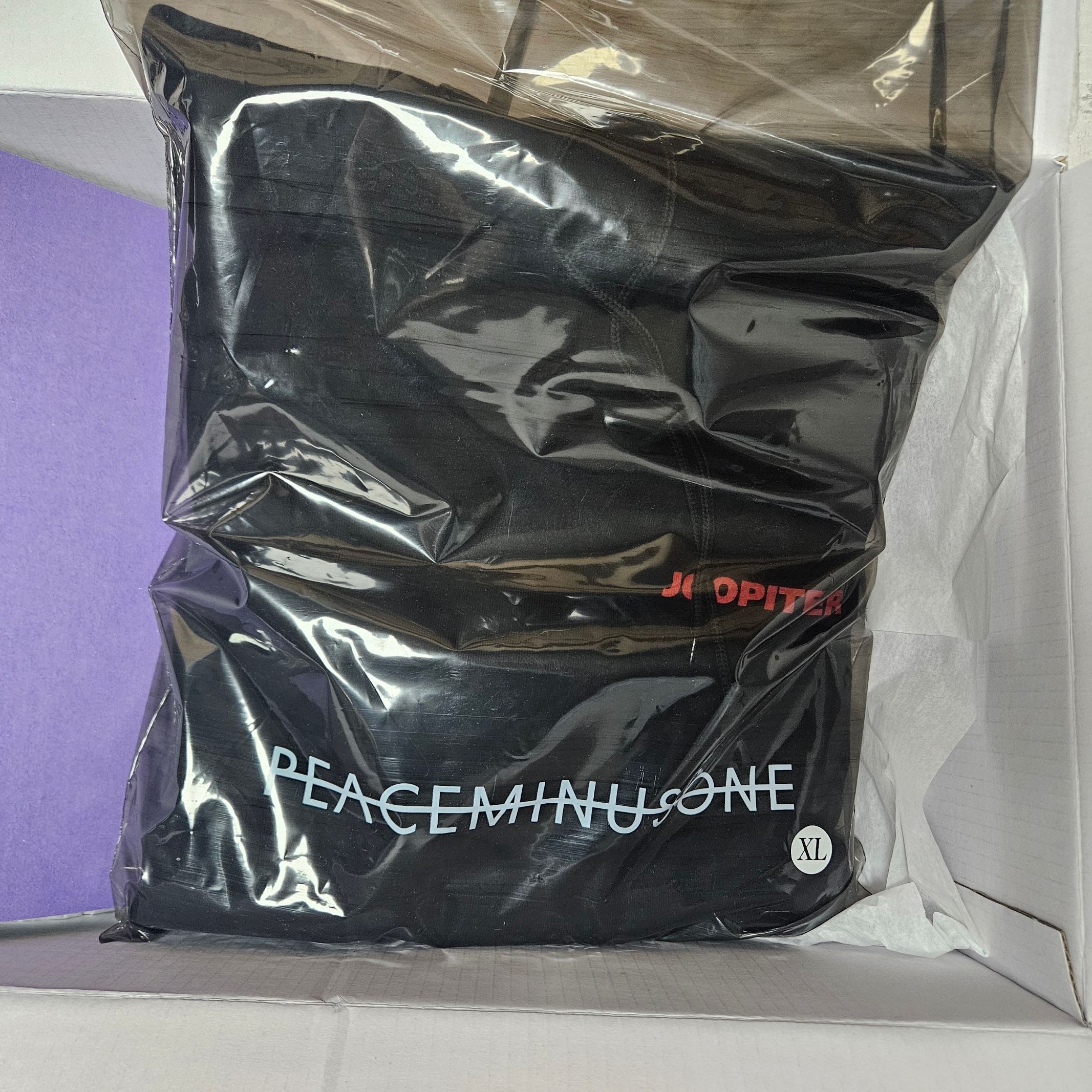 Peaceminusone x Joopiter Hoodie Black 착용 스타일