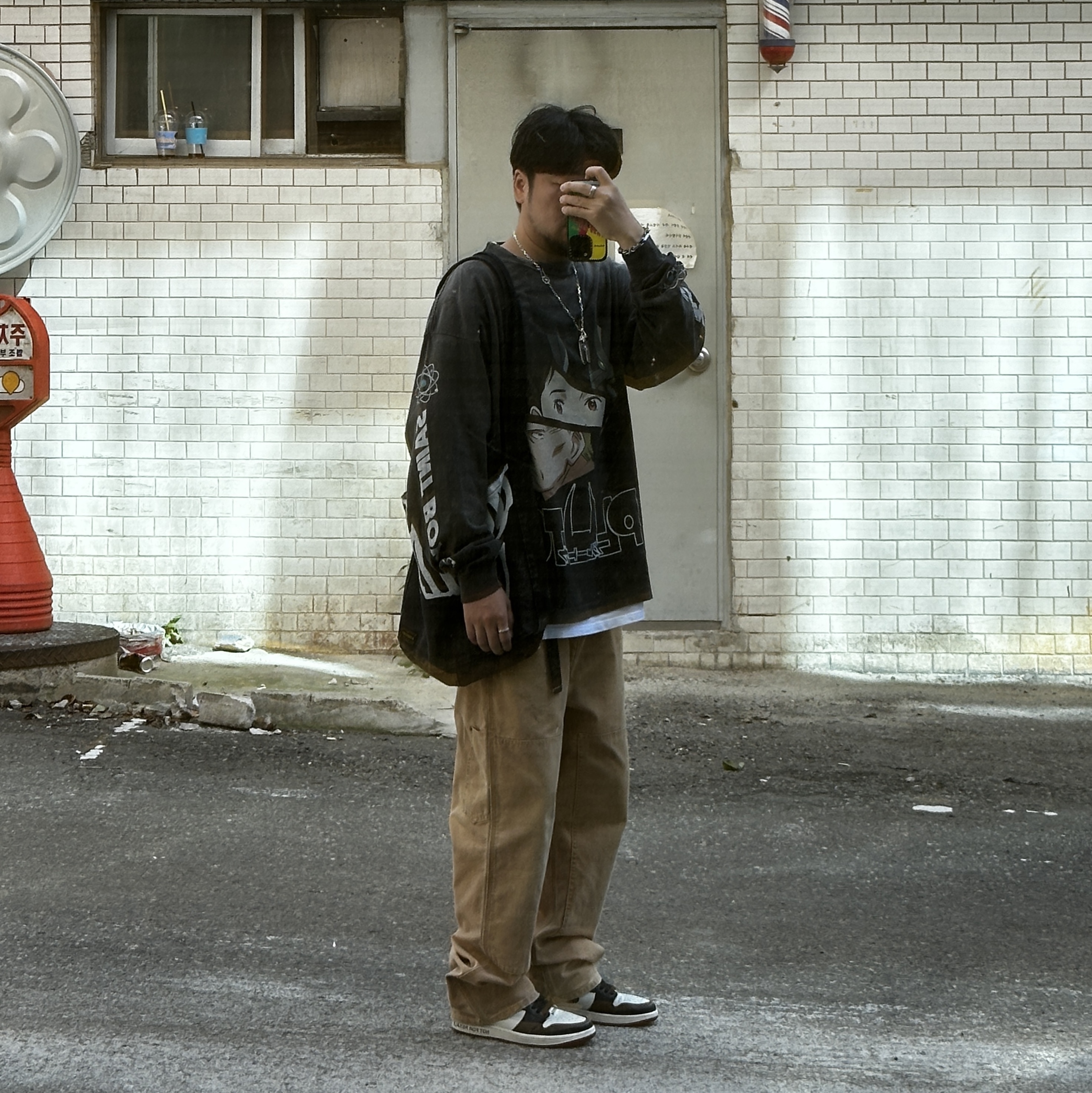 Saint Mxxxxxx x Pluto L/S T-Shirt Black, Kapital 14 oz. Denim Bone Print Book Bag Black 착용 스타일 - 1