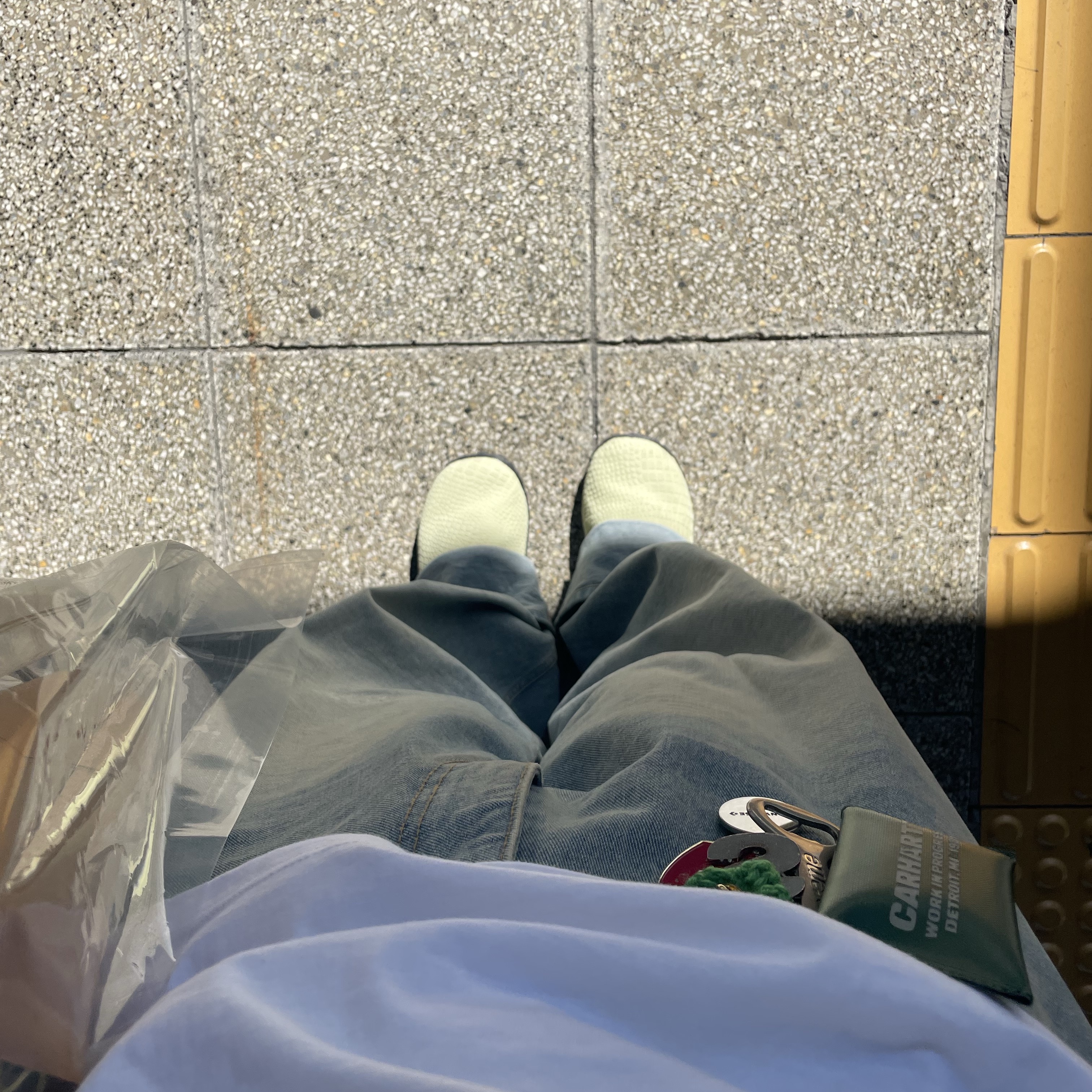 Nike ACG Moc PRM Olive Aura Black 착용 스타일 - 2