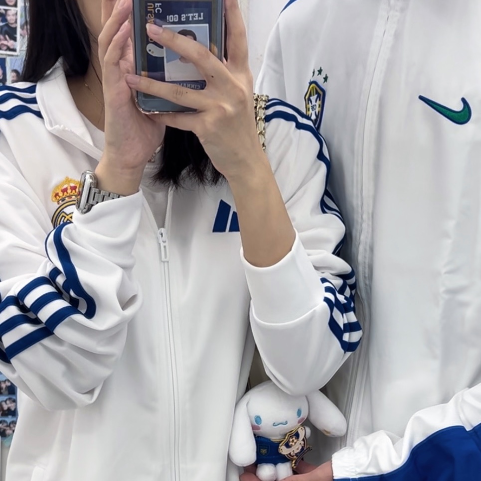Adidas Real Madrid DNA Track Top White - US Sizing, Nike Brazil 1998 Reissue Soccer Replica Track Jacket White (FZ6681-100) 착용 스타일