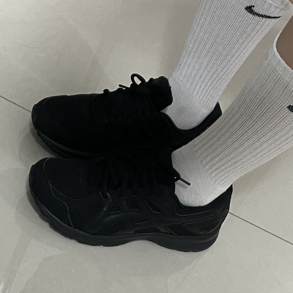 Asics Jog 100 2 Black 착용 스타일 - 2