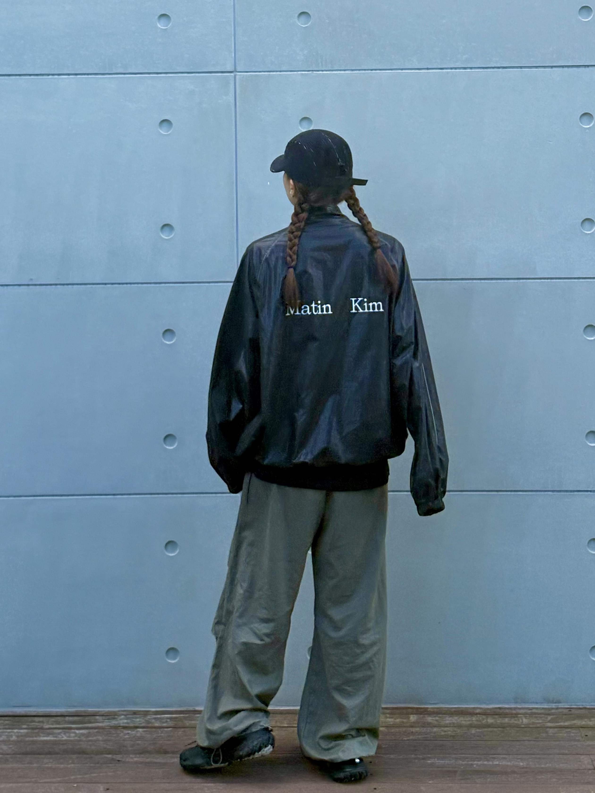 Supreme 2-Tone Corduroy Camp Cap Black - 23SS, Nike x Comme des Garcons Homme Plus ACG Mountain Fly 2 Low Black 착용 스타일 - 2