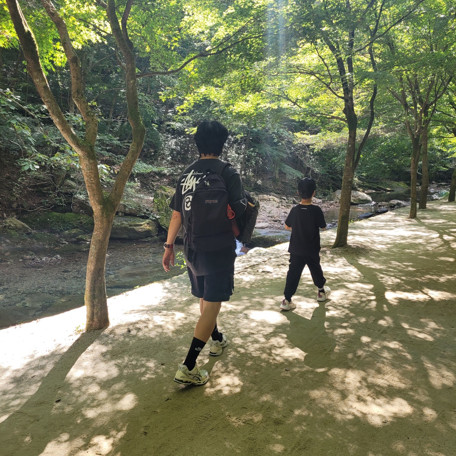 (W) Asics Gel-Kayano 14 White Midnight, Nike ACG Cargo Shorts Black - Asia 착용 스타일 - 2