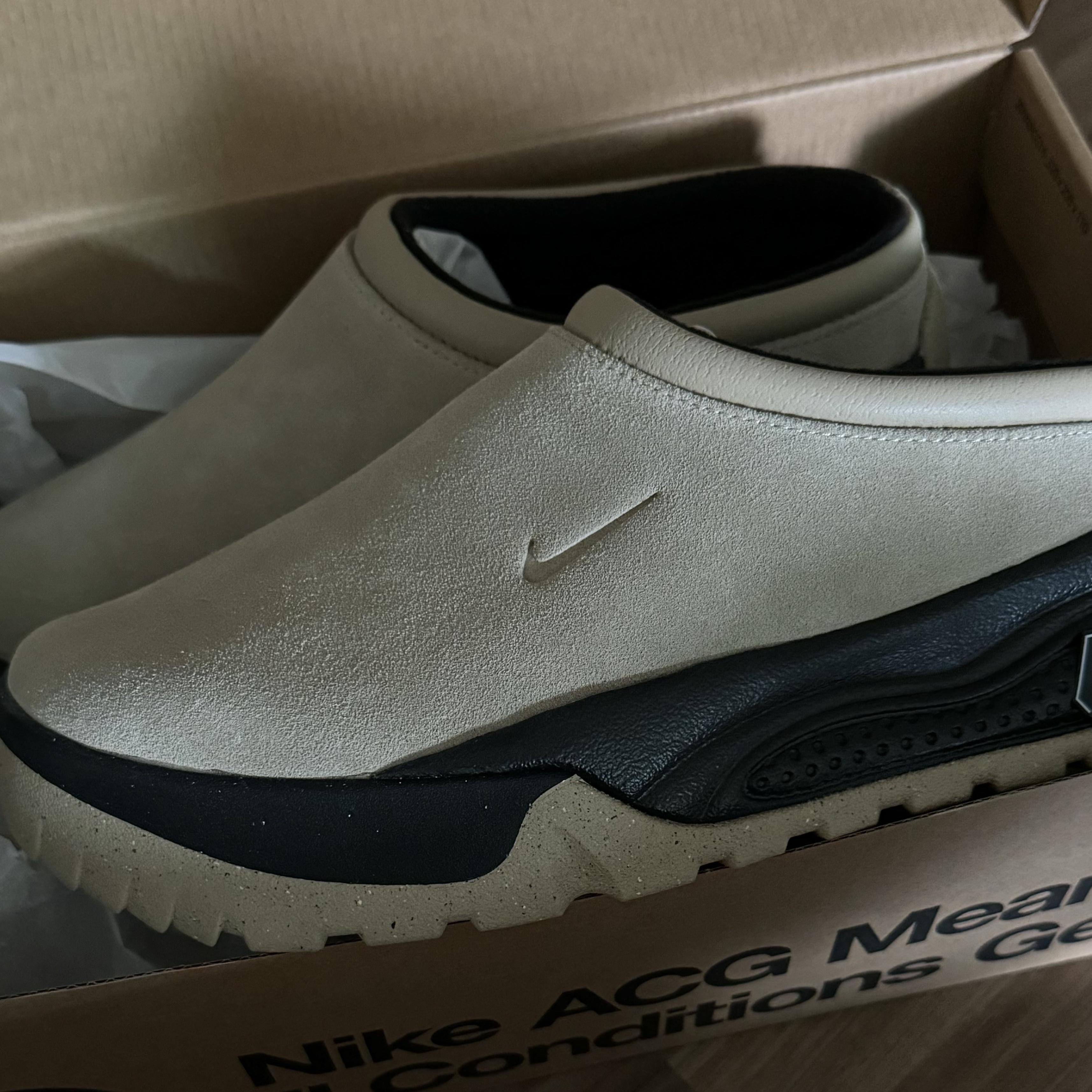 Nike ACG Rufus Limestone and Black 착용 스타일