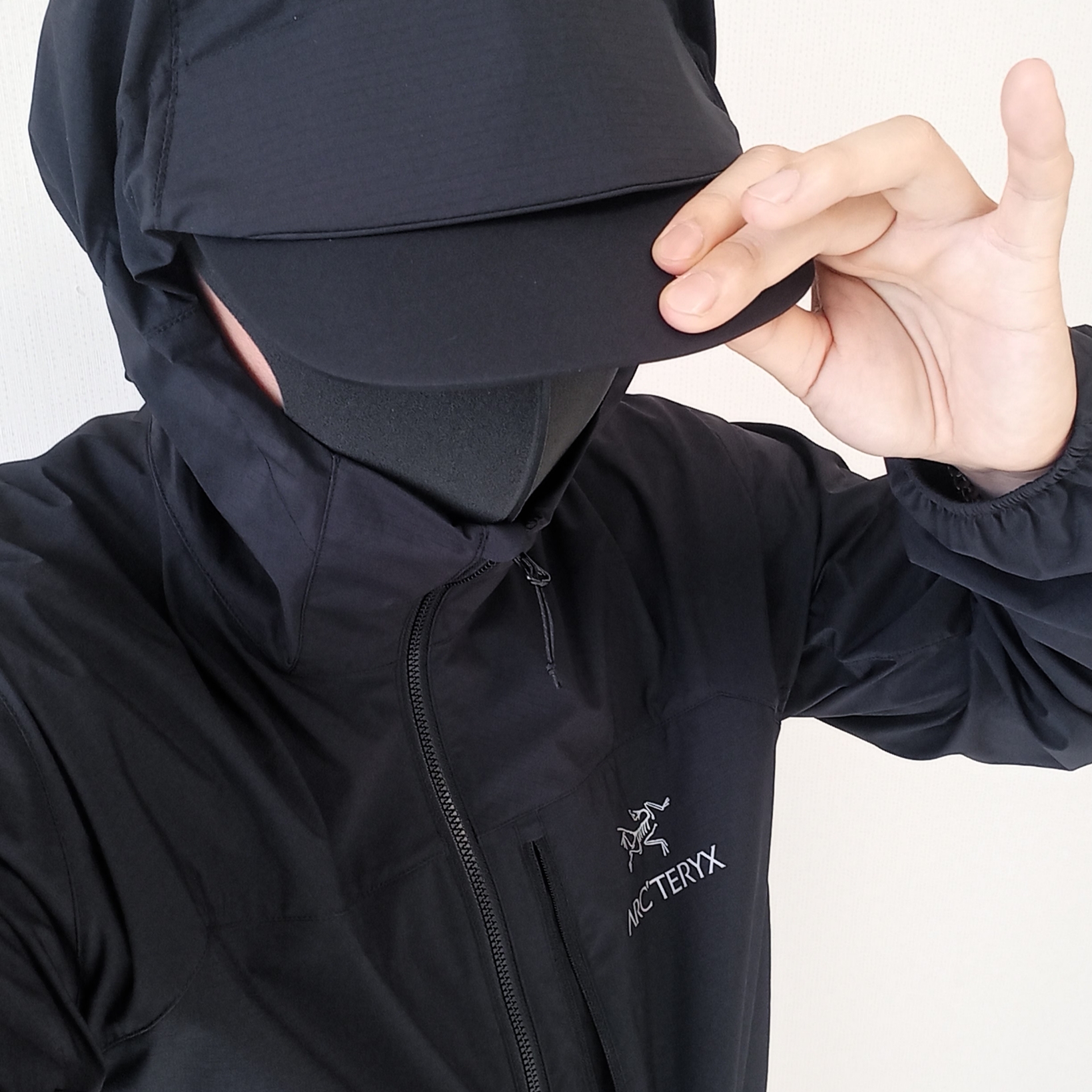 Arc'teryx Gore 5 Panel Cap Black, Arc'teryx Squamish Hoody Black 착용 스타일 - 5