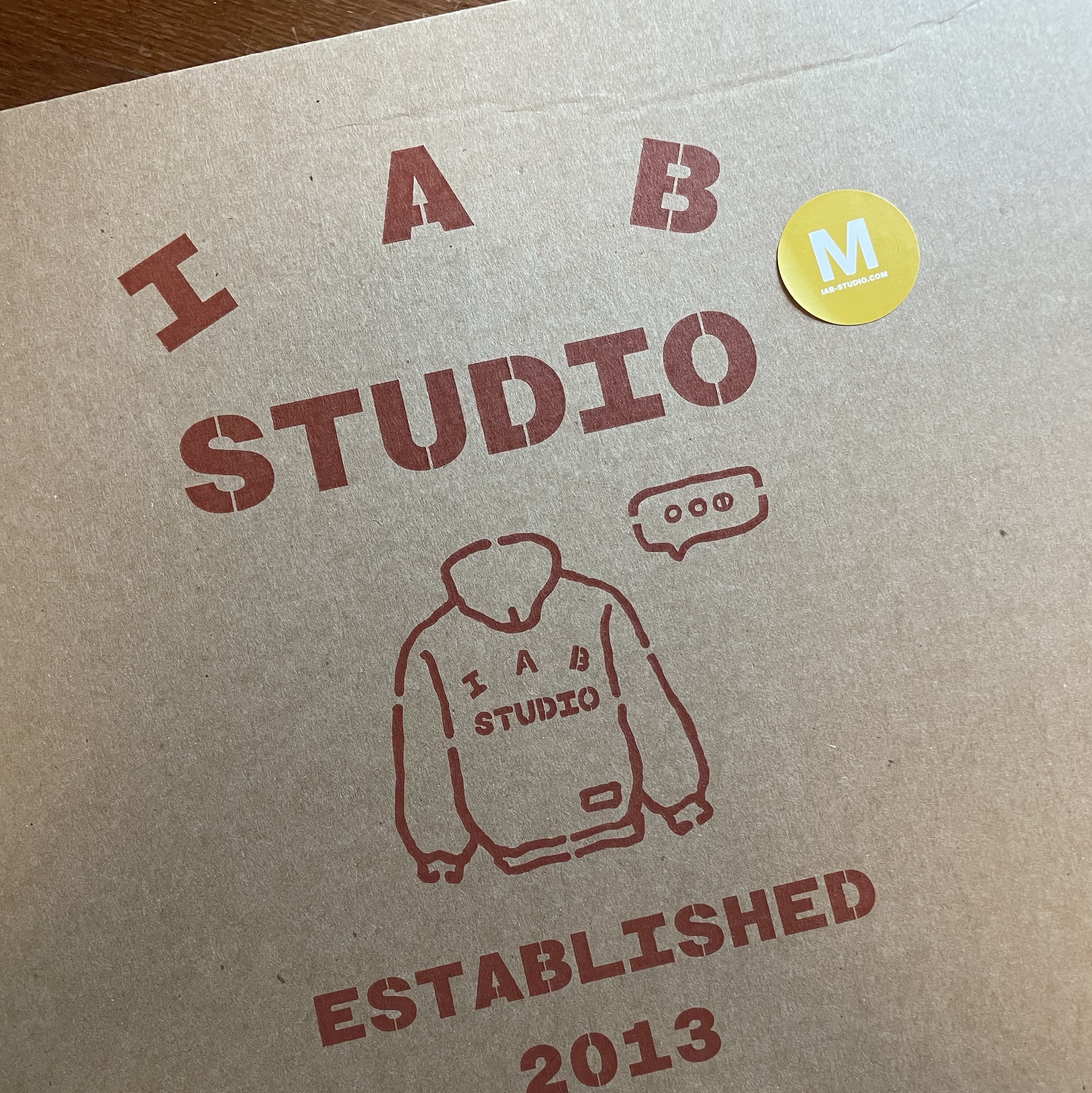IAB Studio Hoodie Light Gray 착용 스타일