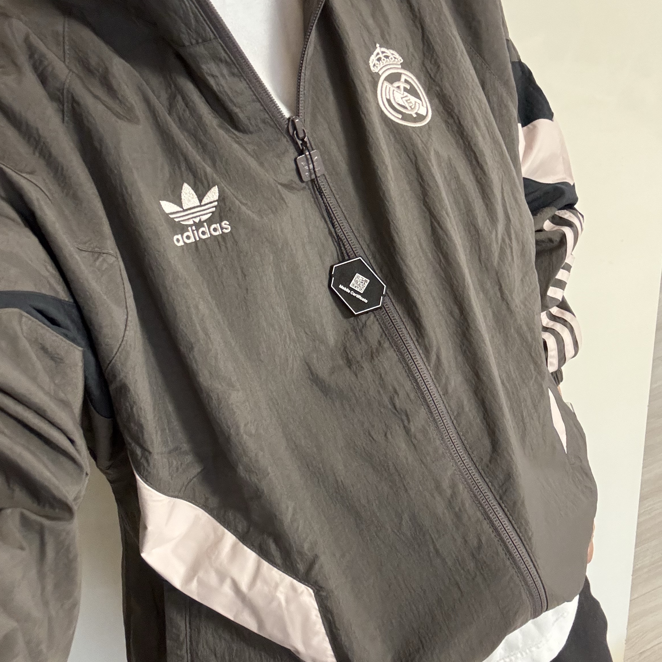 Adidas Real Madrid Originals Track Top Charcoal Grey - KR Sizing 착용 스타일