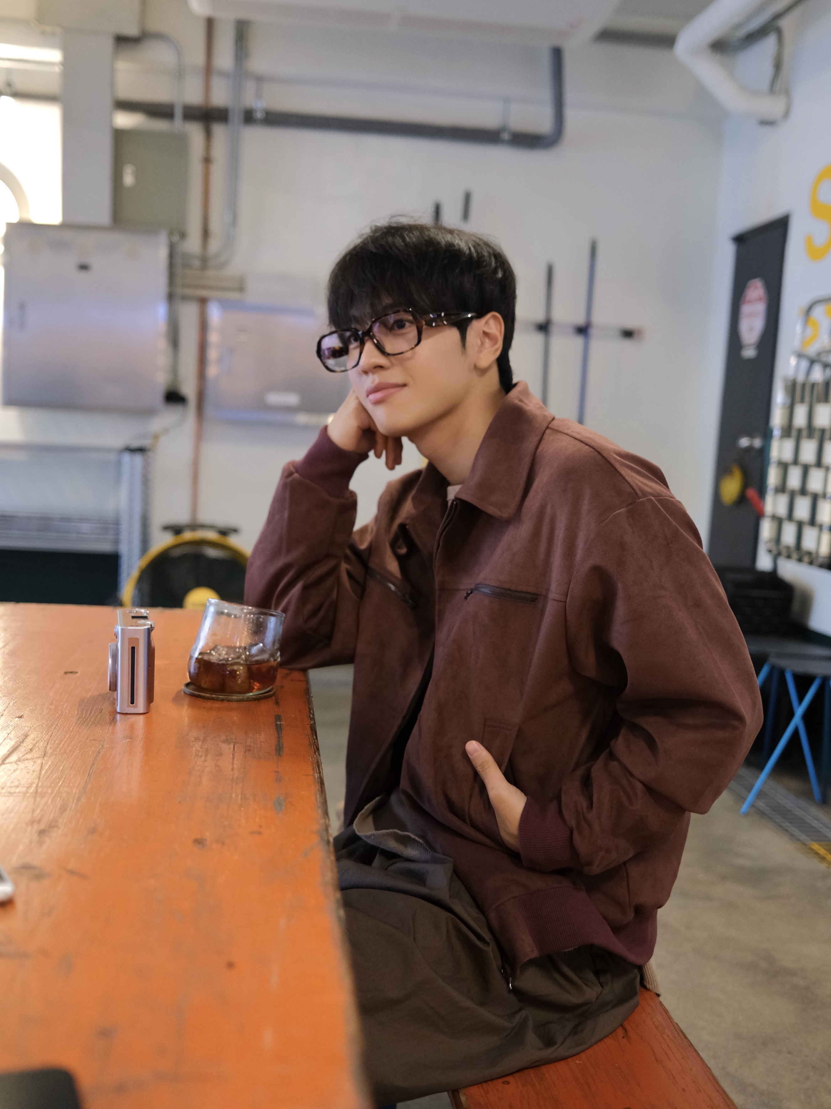 Gentle Monster x Maison Margiela MM114 Tortoiseshell Clear 착용 스타일 - 2