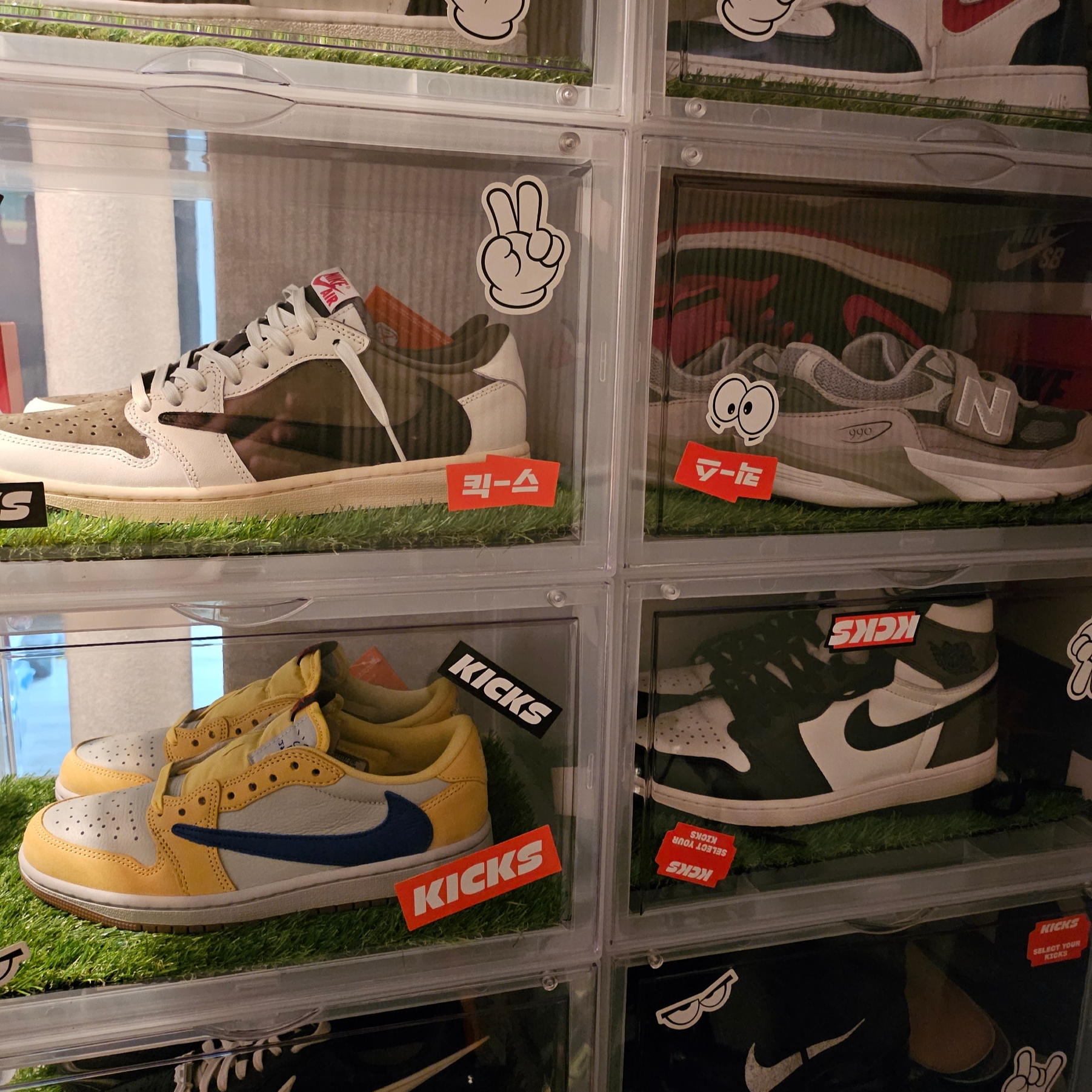 (W) Jordan 1 x Travis Scott Retro Low OG SP Medium Olive, (W) Jordan 1 x Travis Scott Retro Low OG SP Canary 착용 스타일 - 2
