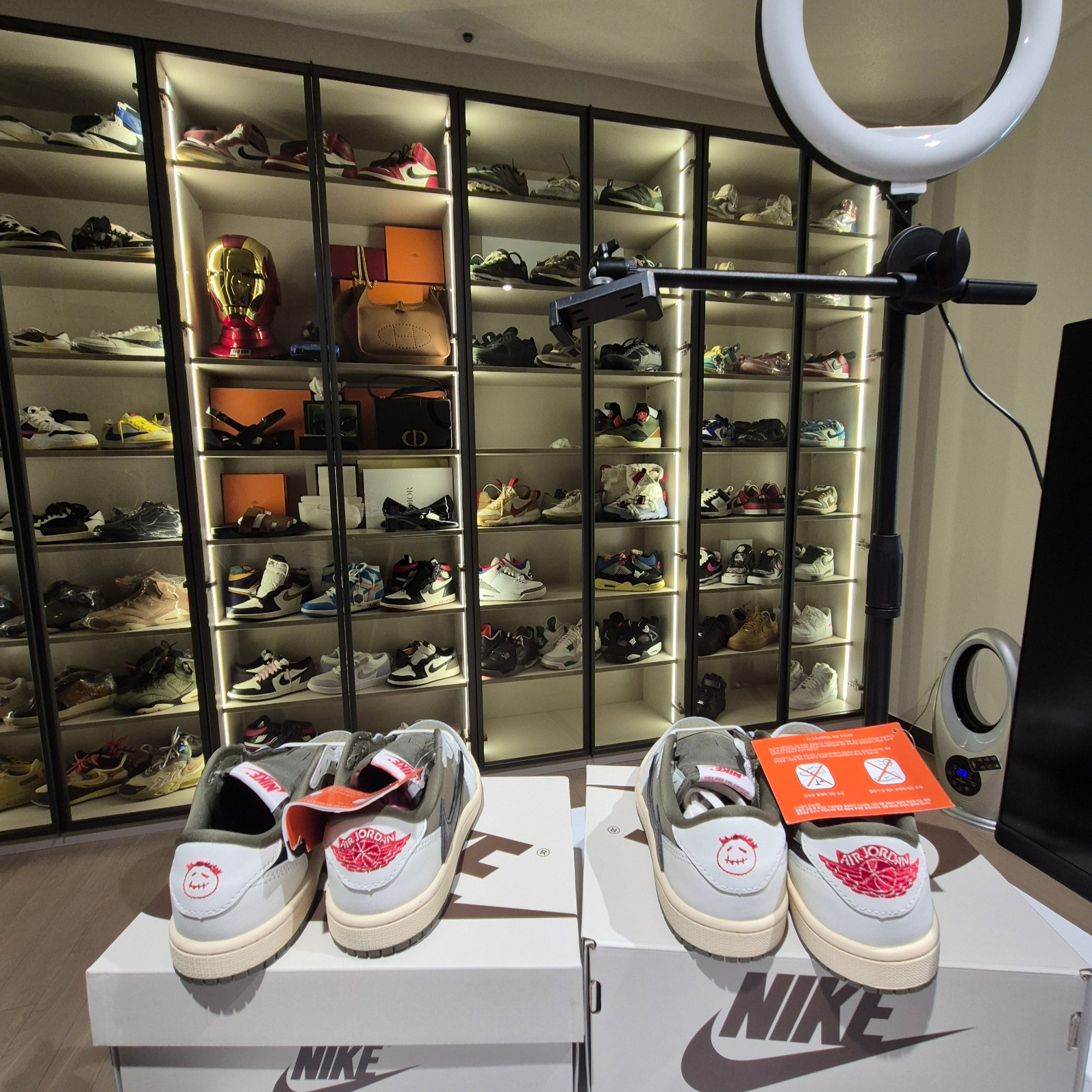 (PS) Jordan 1 x Travis Scott Retro Low OG SP Reverse Olive, (W) Jordan 1 x Travis Scott Retro Low OG SP Canary 착용 스타일 - 4