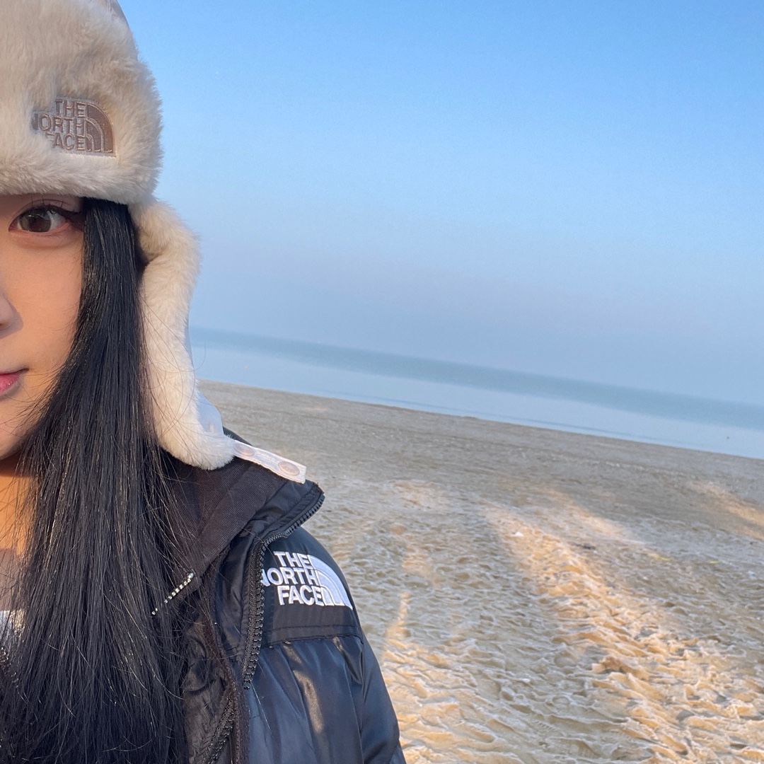 The North Face Expedition Earmuff Cap Sand White, Supreme Waist Bag Blue - 23FW 착용 스타일 - 2