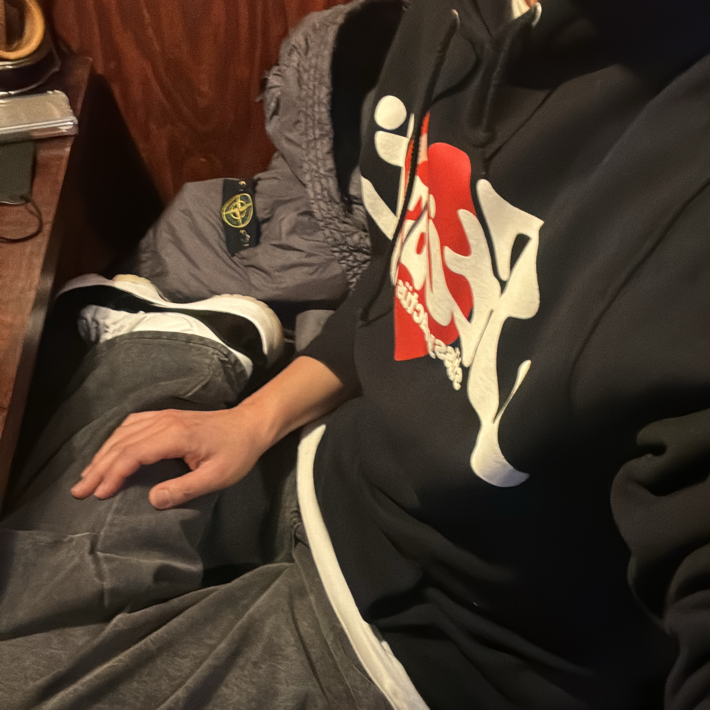 Stussy x Cactus Plant Flea Market Heart Hoodie, Jordan 11 Retro Gratitude 착용 스타일