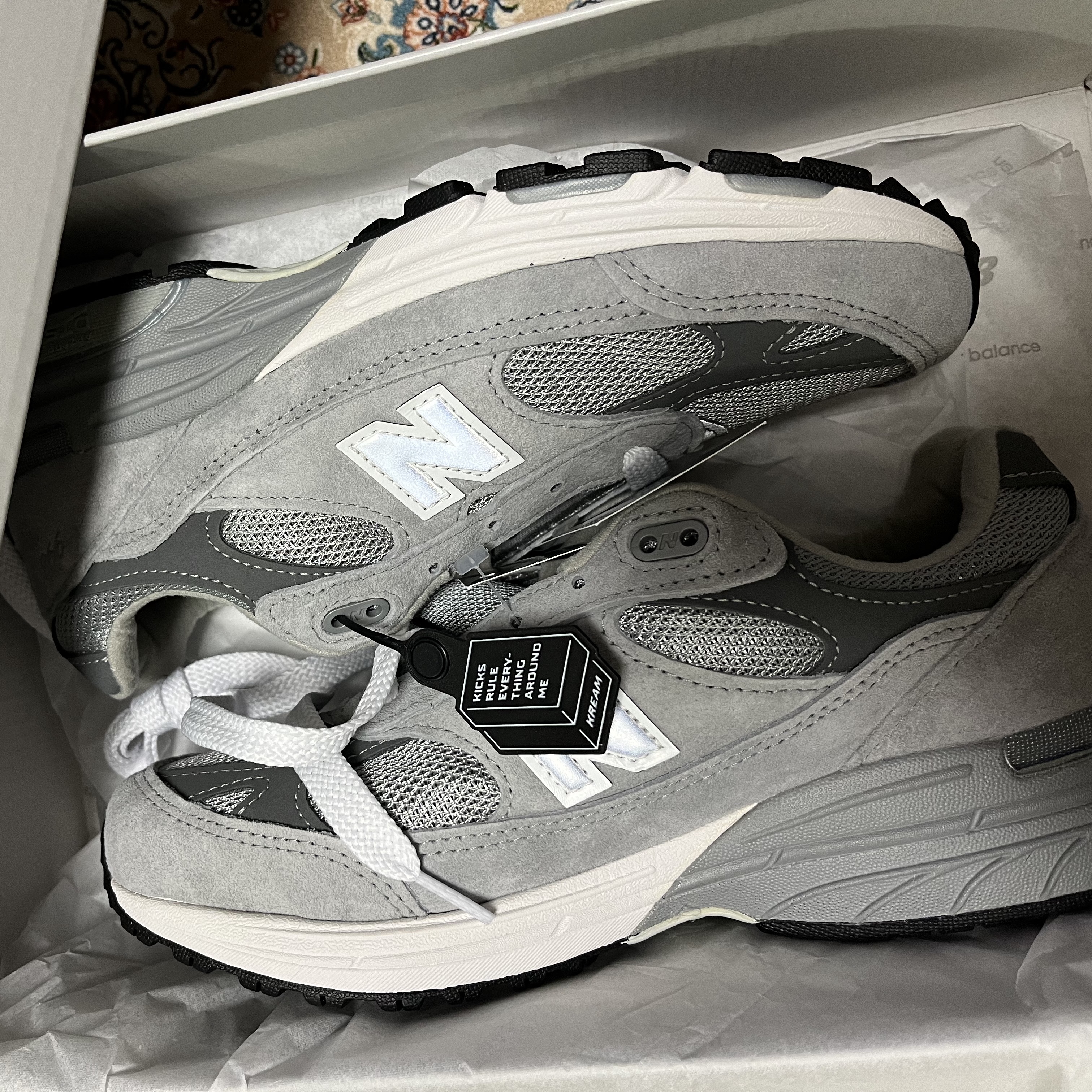 (W) New Balance 993 Made in USA Grey - B Standard 착용 스타일