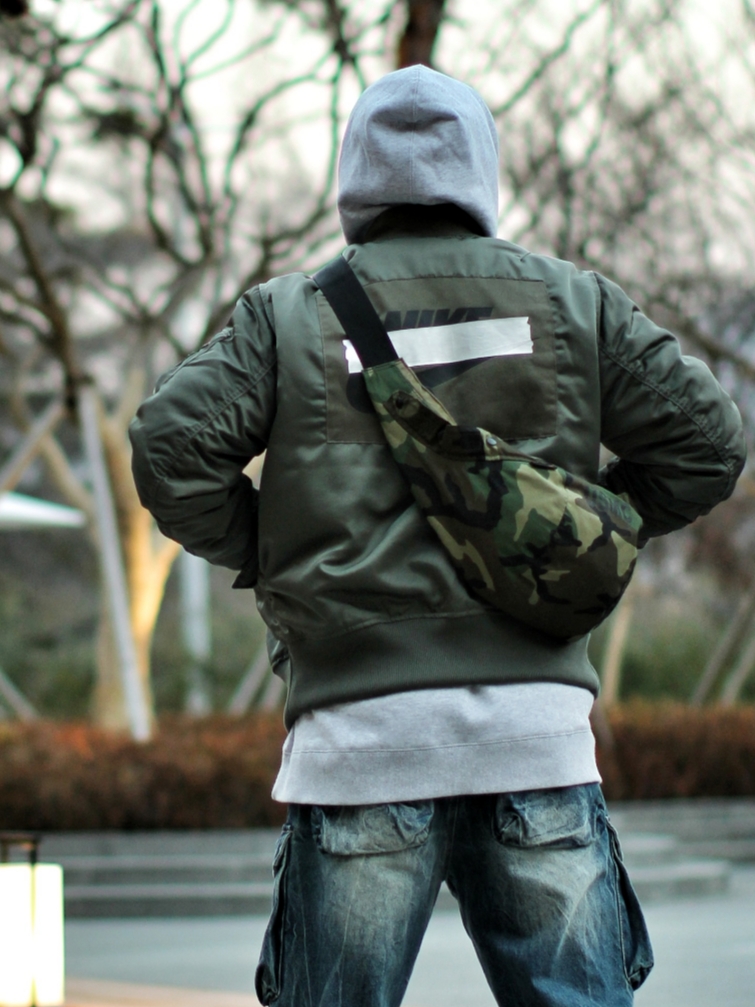 Supreme Camo Grid Velvet Camp Cap Woodland Camo - 22FW, Nike NSW Punk Bomber Jacket - Asia 착용 스타일 - 3