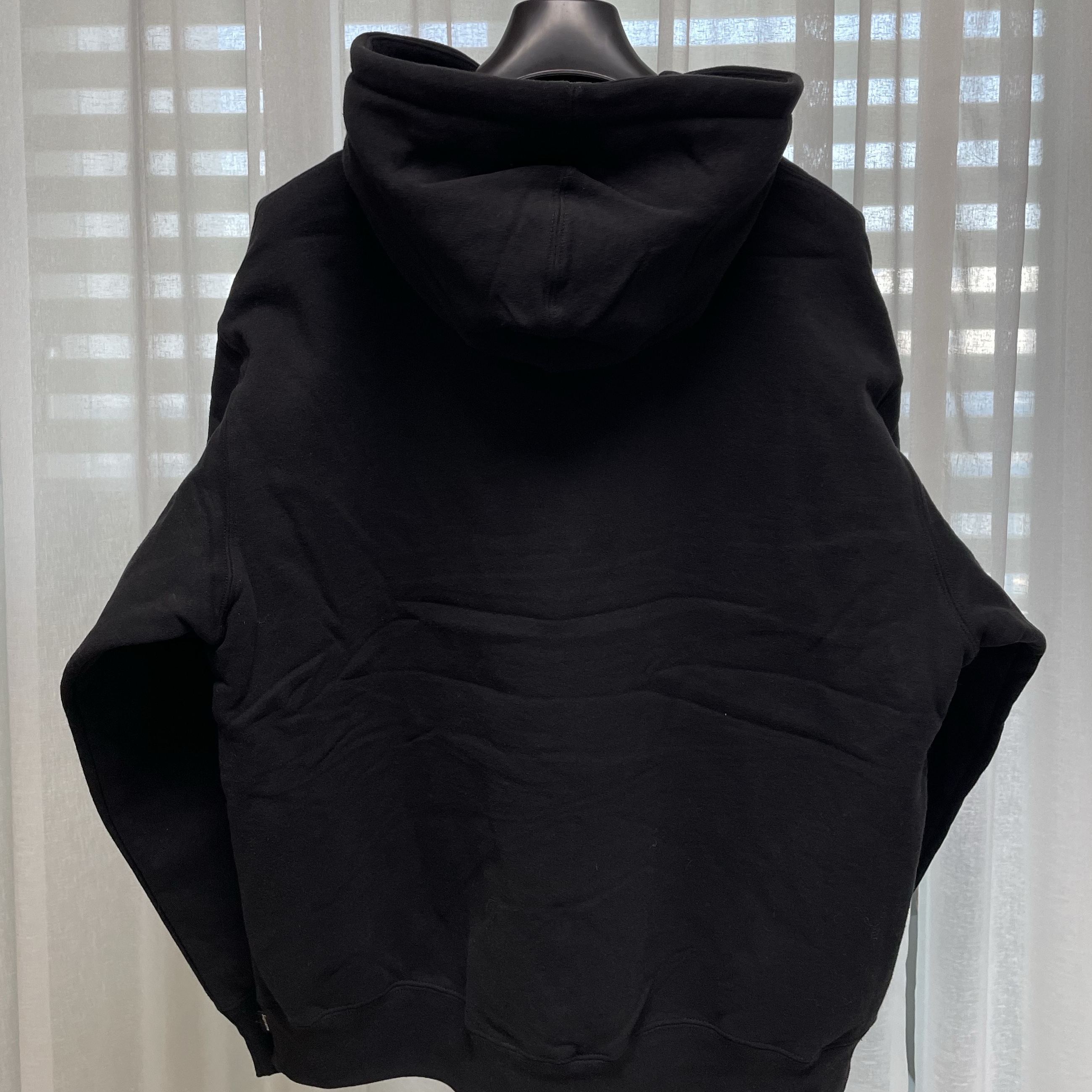 Supreme Small Box Drawcord Hooded Sweatshirt Black - 23FW 착용 스타일 - 2