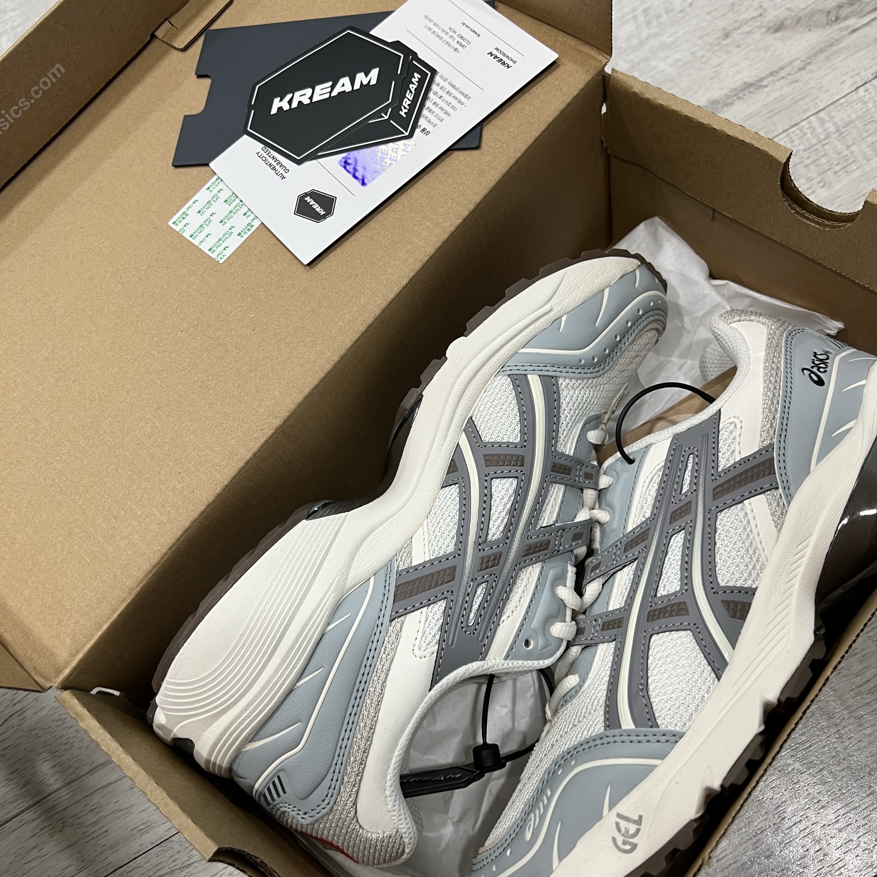 Asics Gel-1090 Blue Grey 착용 스타일 - 1