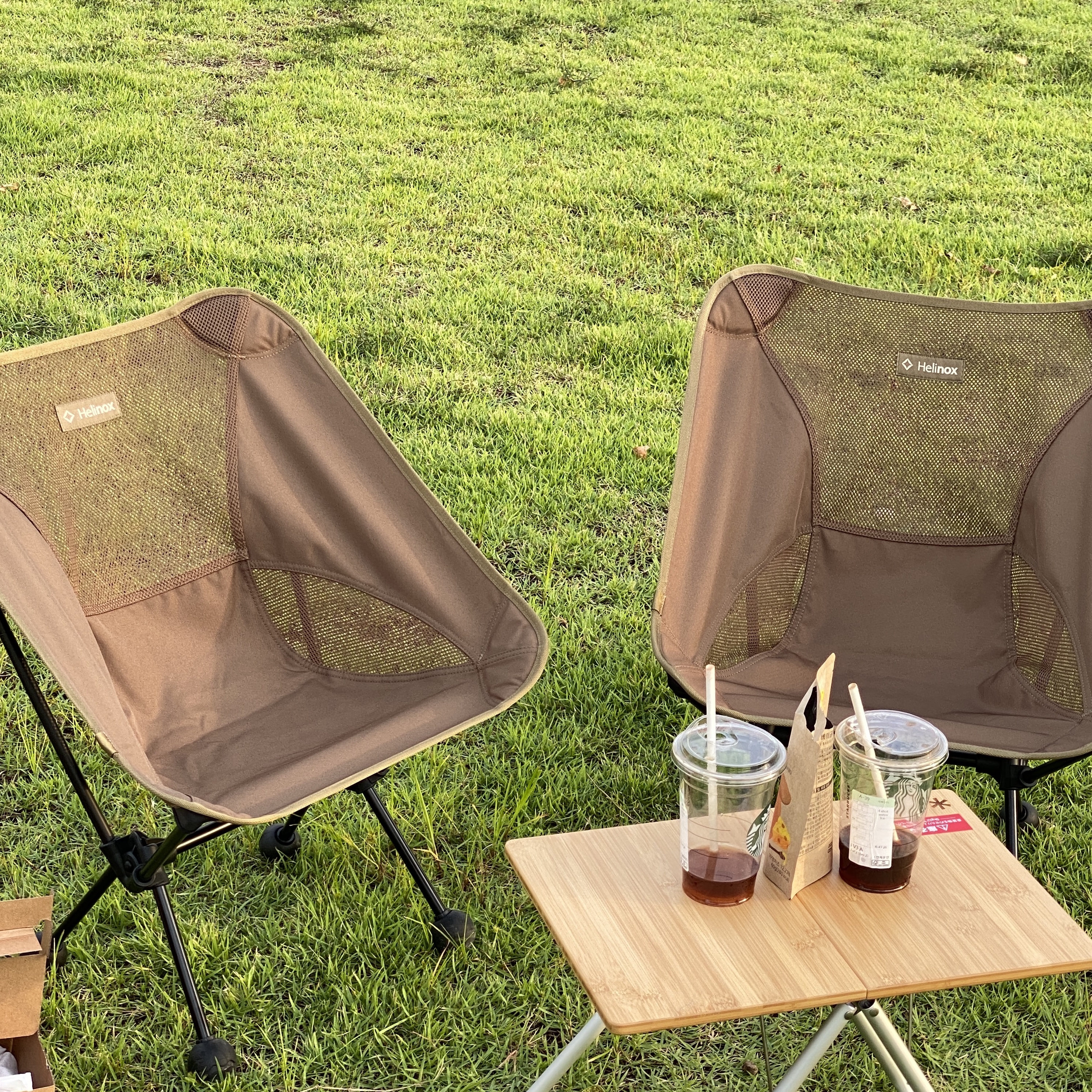 Helinox Chair One Coyote Tan 착용 스타일