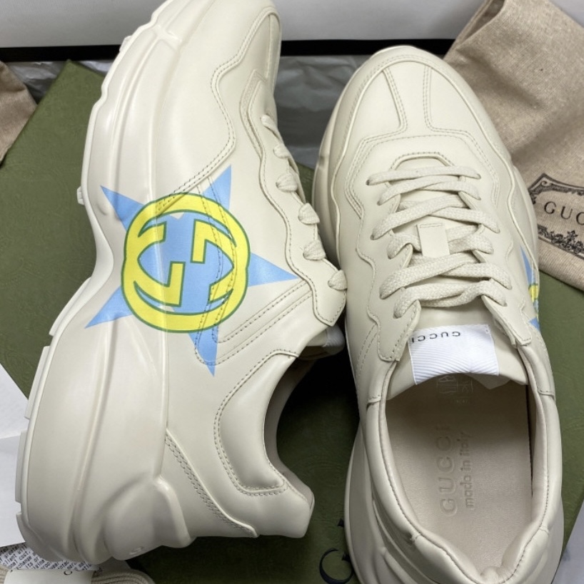 Gucci Rhyton Star Print Sneakers Ivory 착용 스타일 - 4
