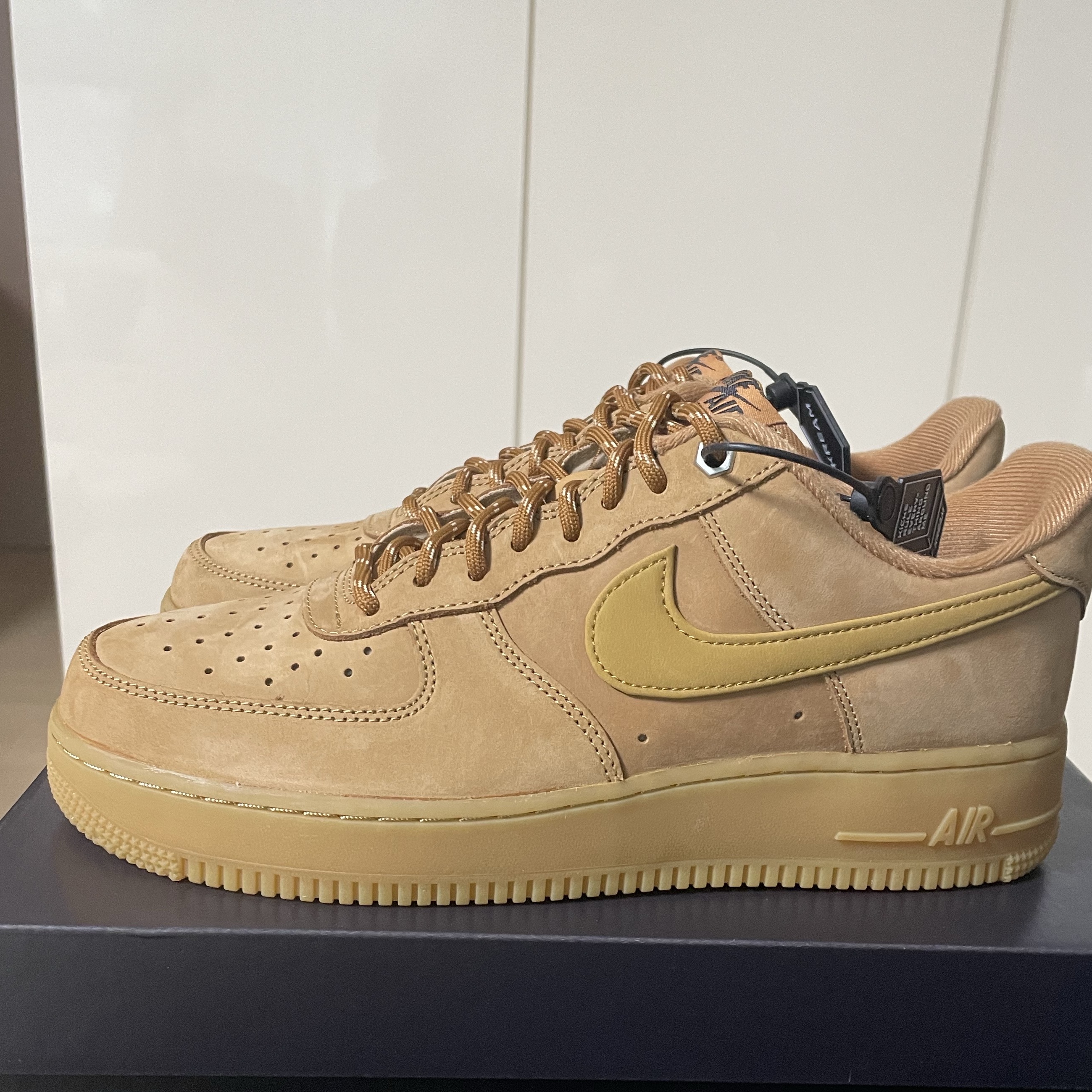 Nike Air Force 1 '07 WB Flax 착용 스타일 - 2