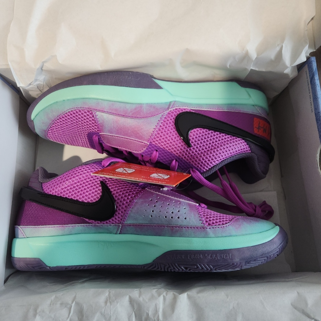 Nike Ja 1 Xmas EP Fuchsia Dream Emerald Rise 착용 스타일