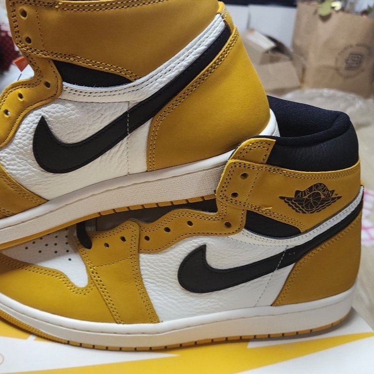 Jordan 1 Retro High OG Yellow Ochre 착용 스타일 - 2