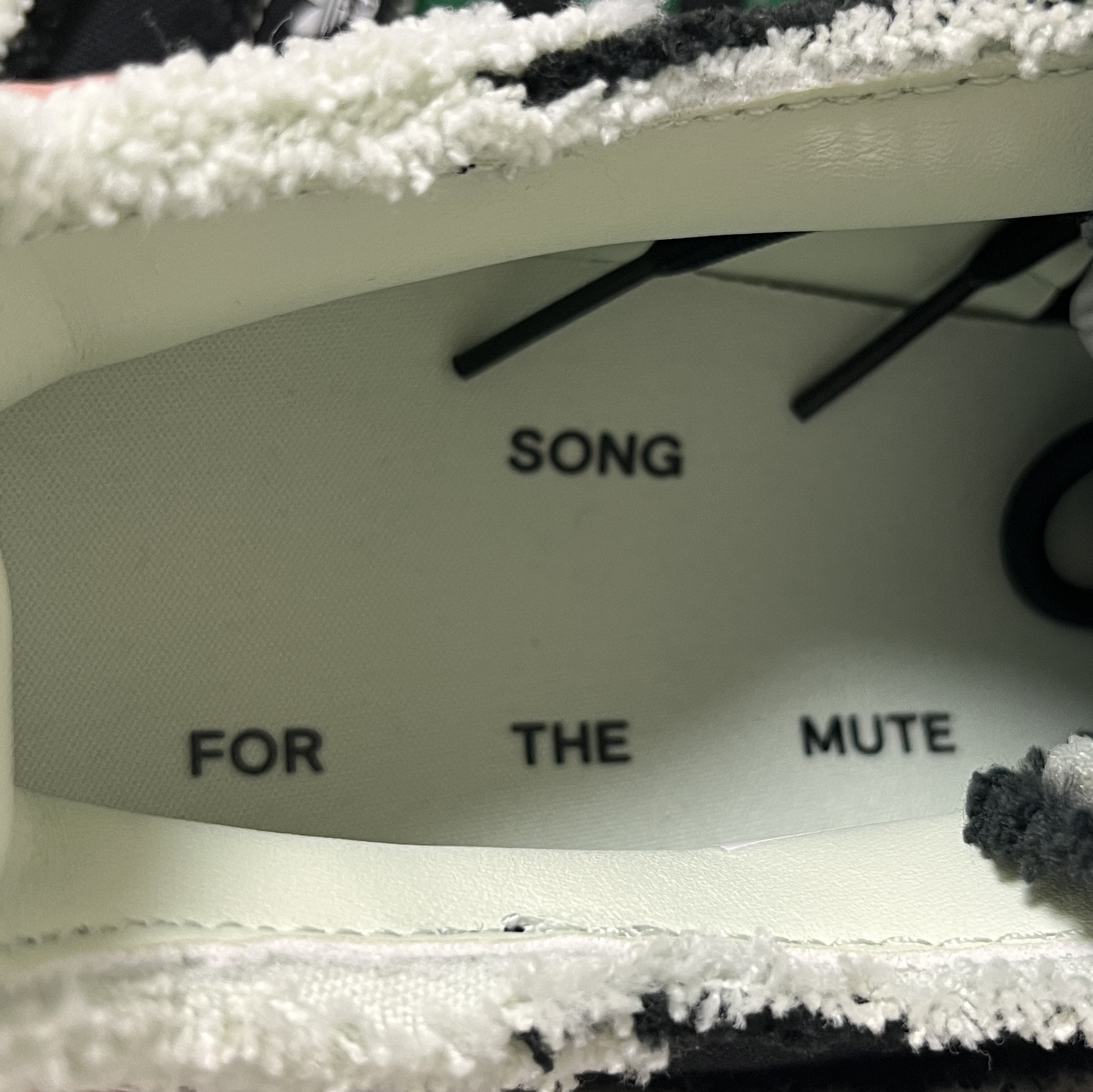 Adidas x Song for the Mute Campus 80s Core Black Cream White 착용 스타일 - 1