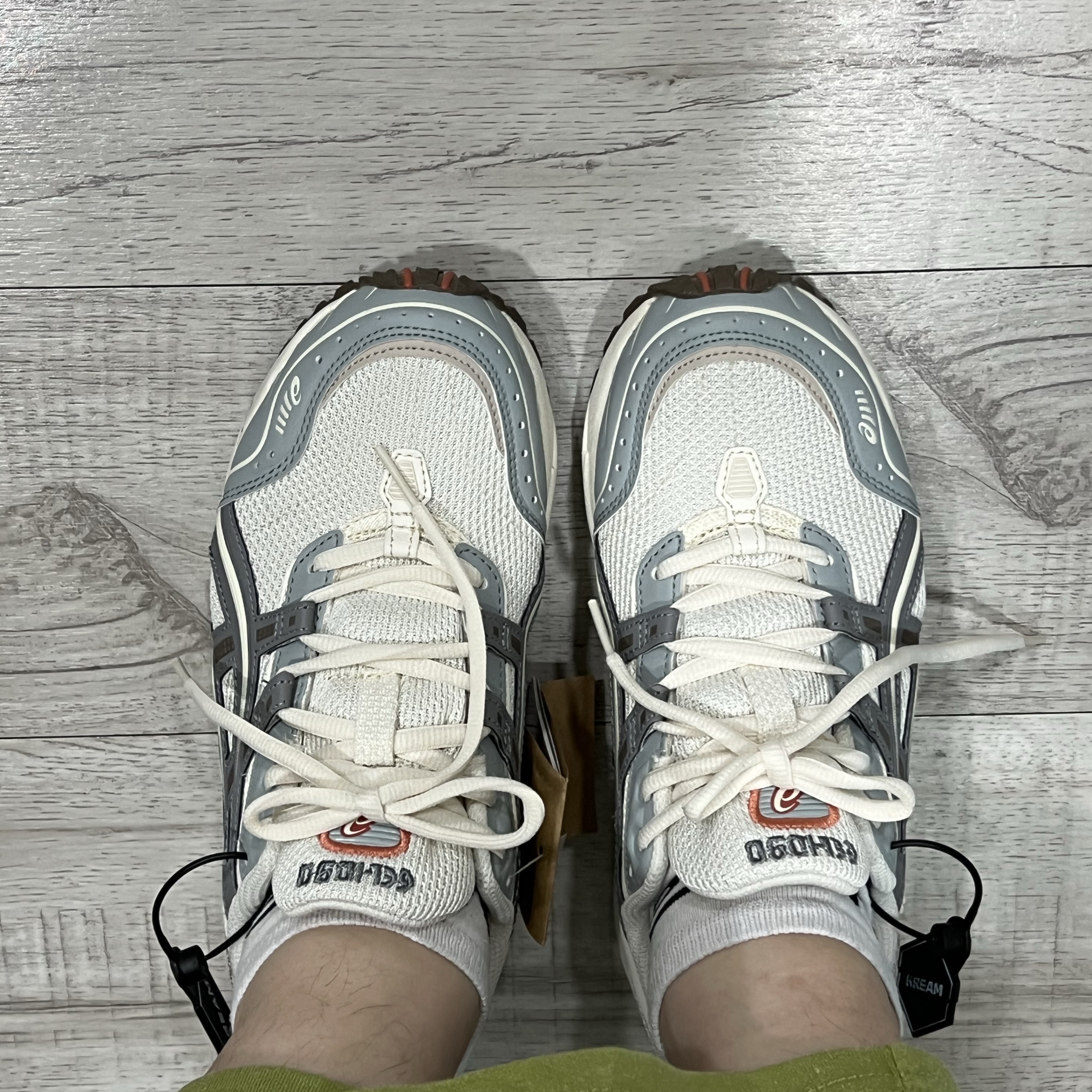 Asics Gel-1090 Blue Grey 착용 스타일 - 2